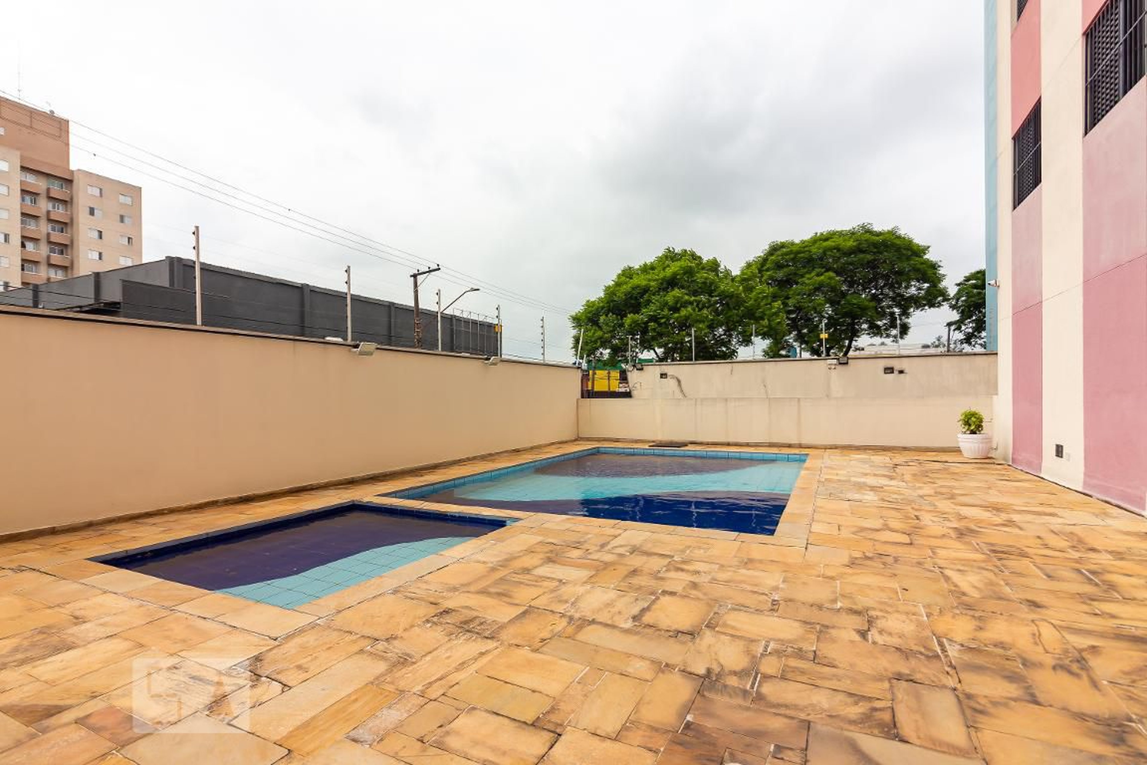 Piscina - Solar Serrano