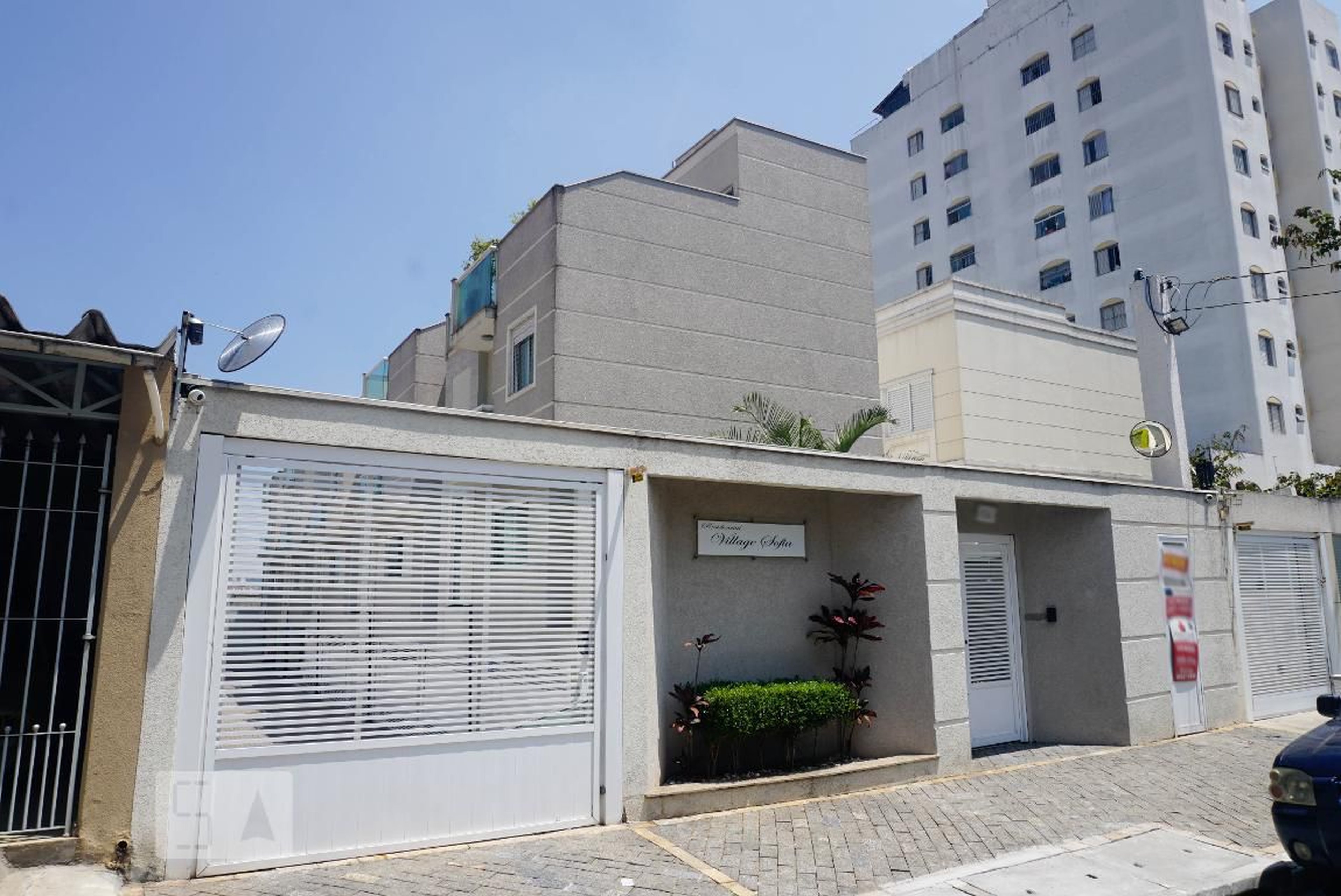 Fachada do Condomínio Residencial Village Sofia