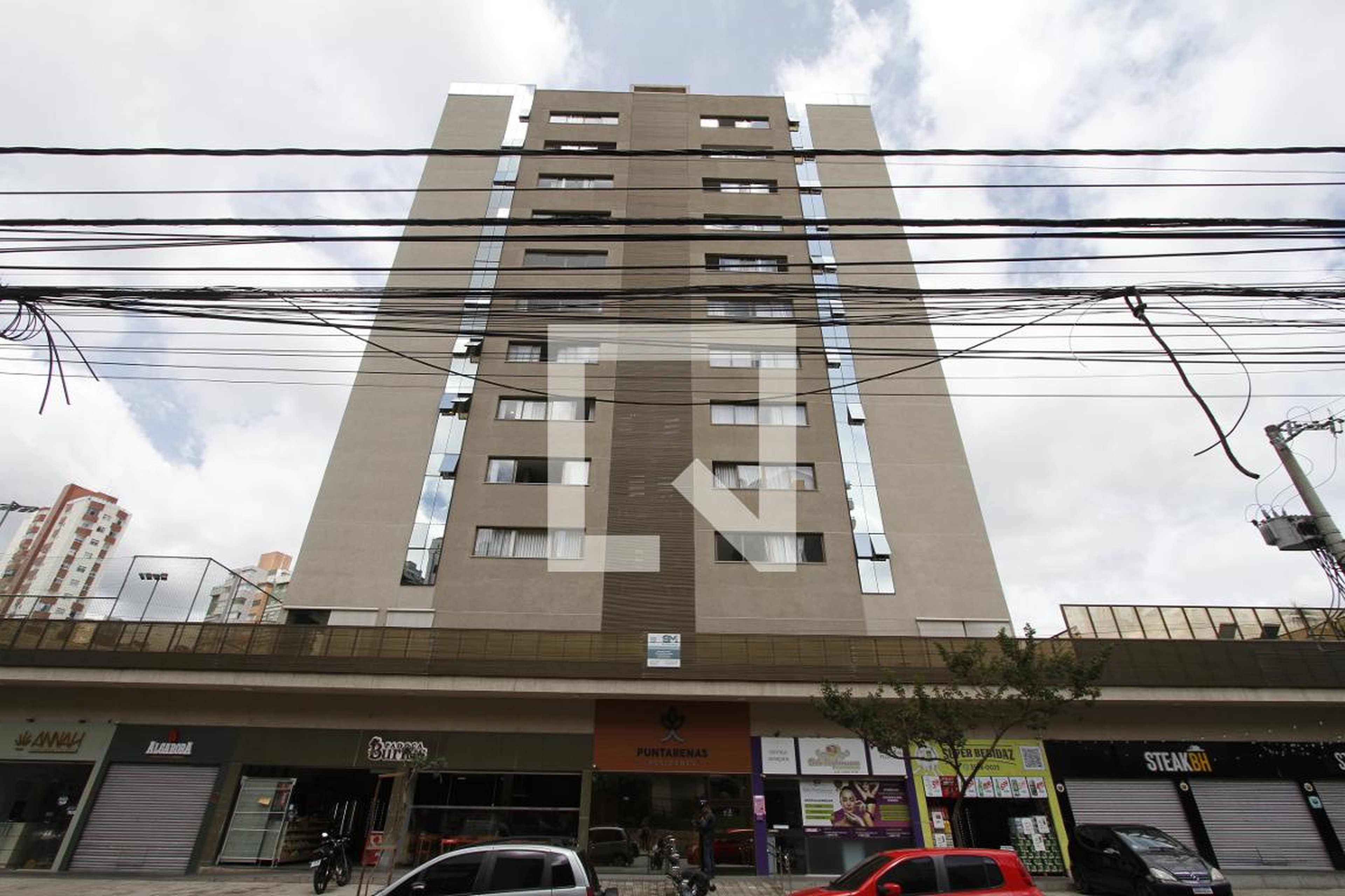 Fachada do Prédio Condomínio em Rua Maria Heilbuth Surette, 207