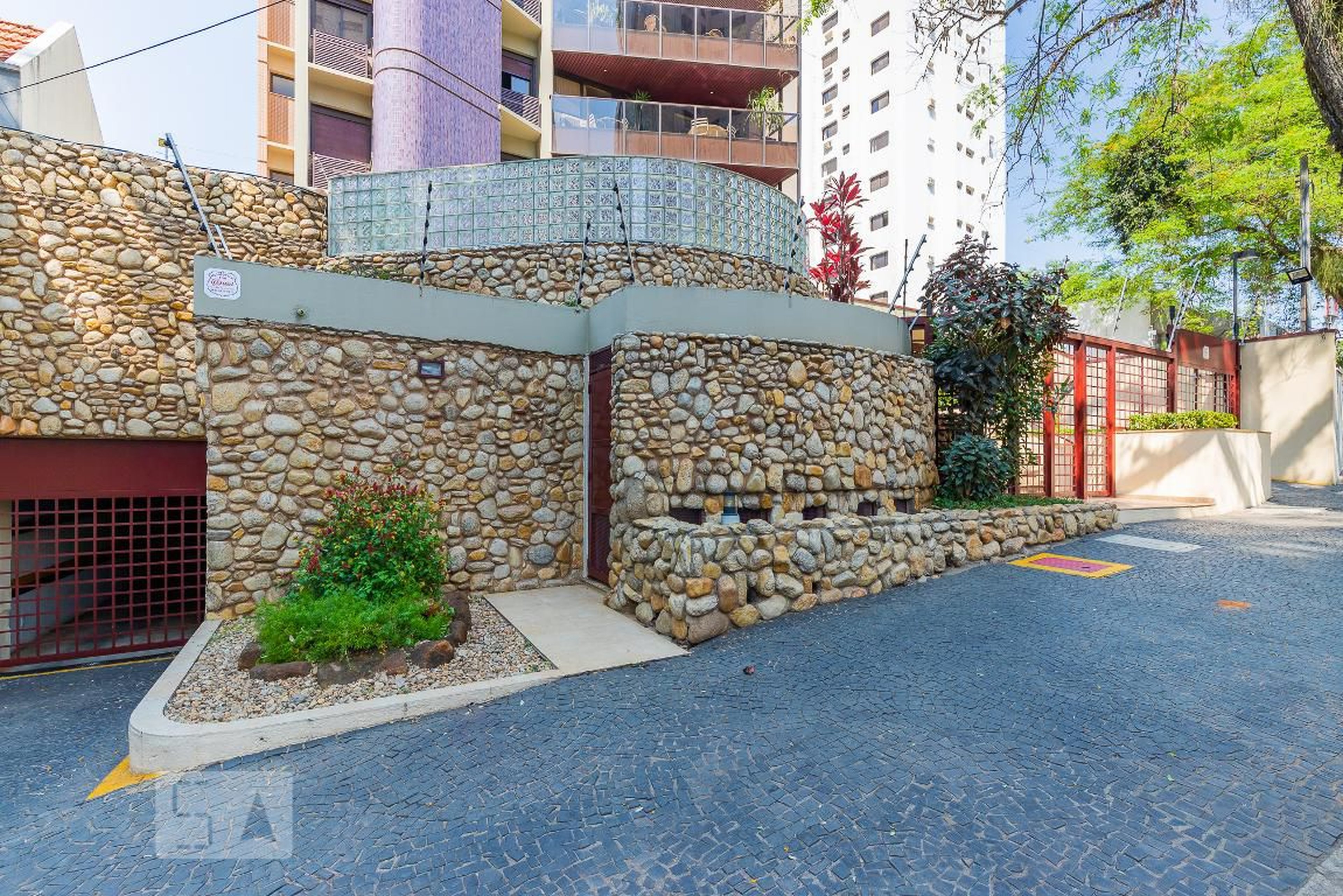 Fachada Edifício Dona Iracema