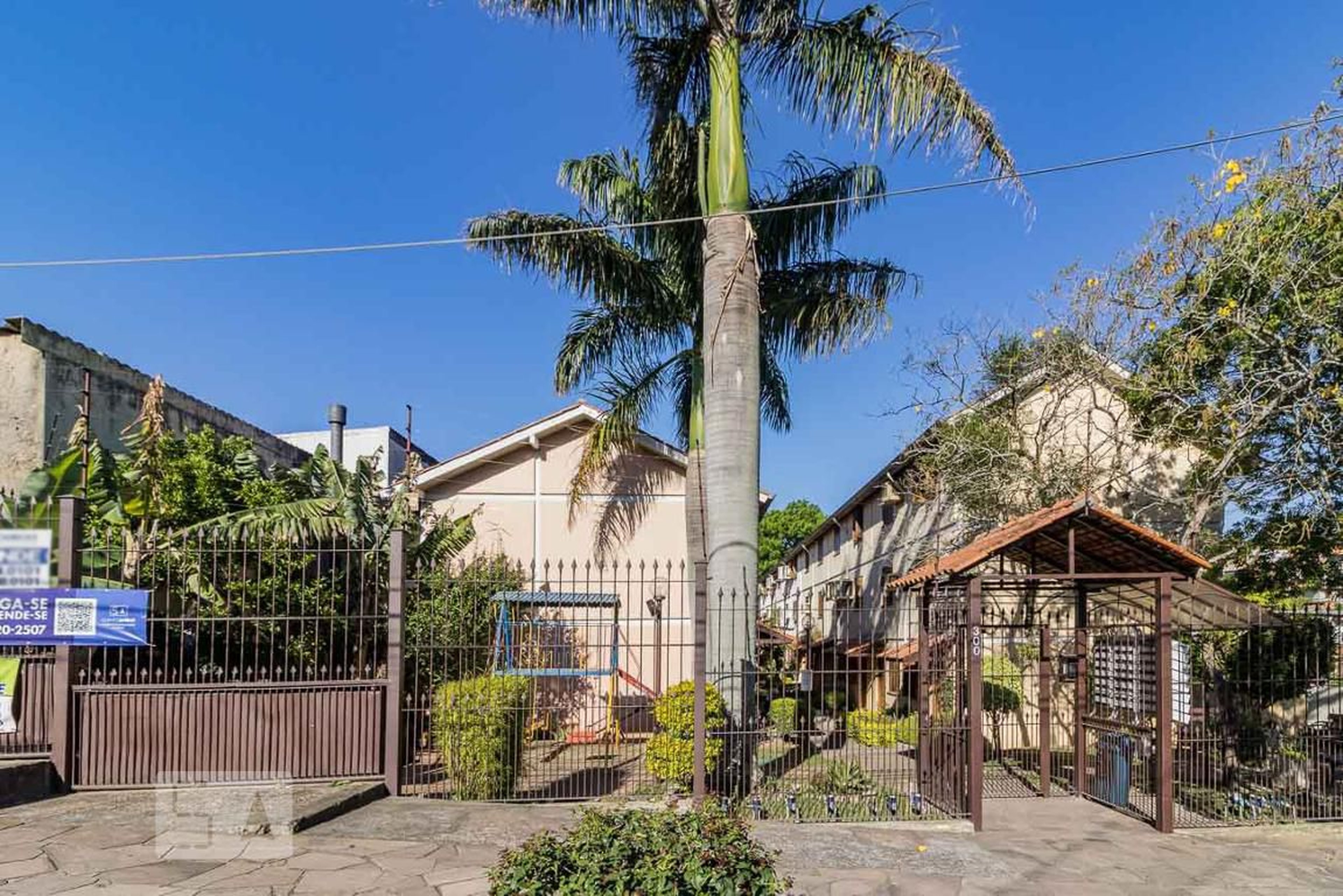 Fachada do Condomínio Condomínio Ouro Preto