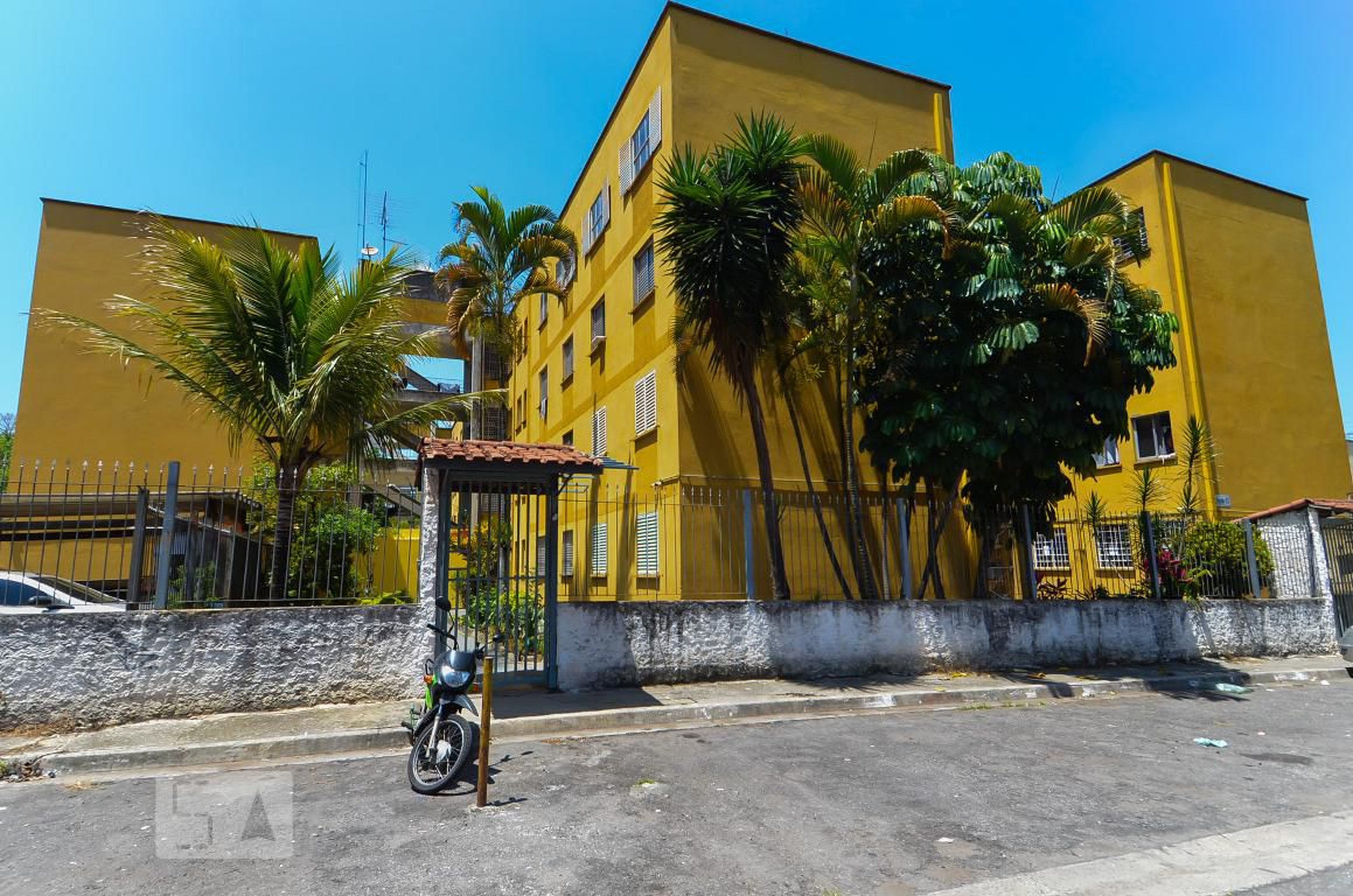 Fachada do Condomínio Condomínio em Avenida Dois, 13