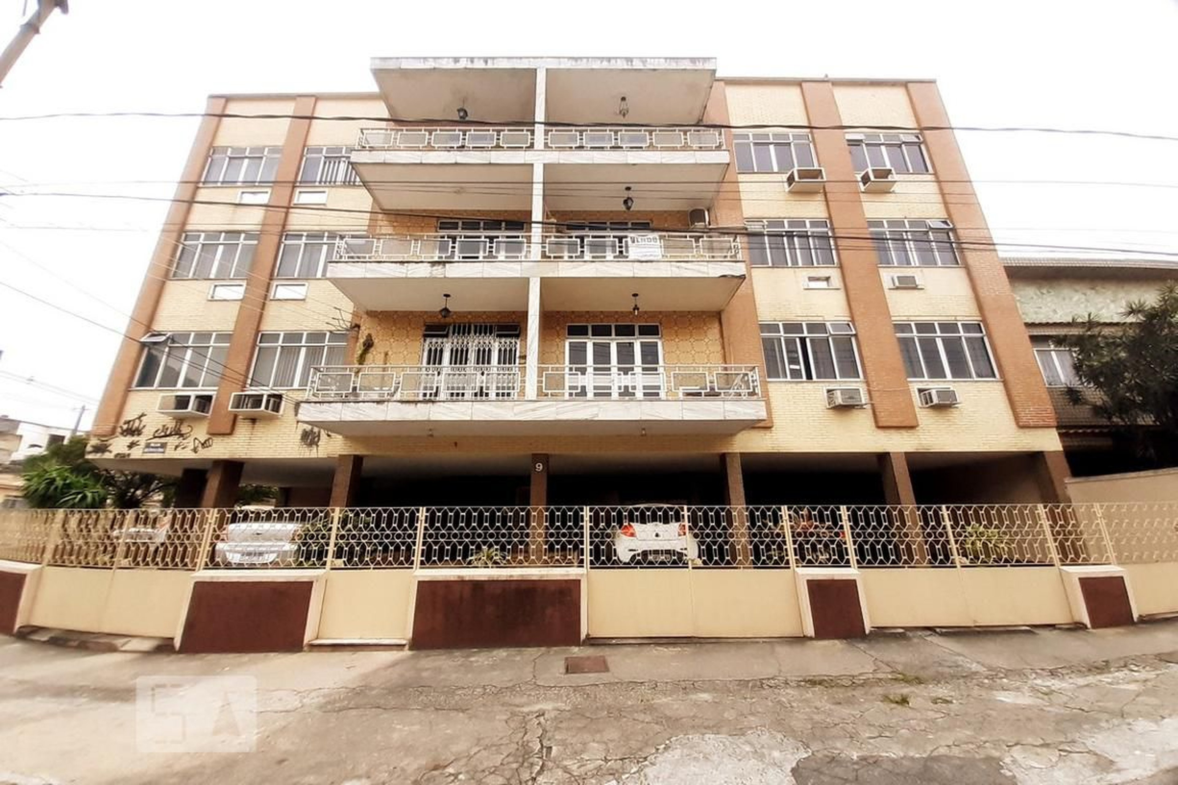 Fachada Condomínio em Rua João Hercílio Gross, 9