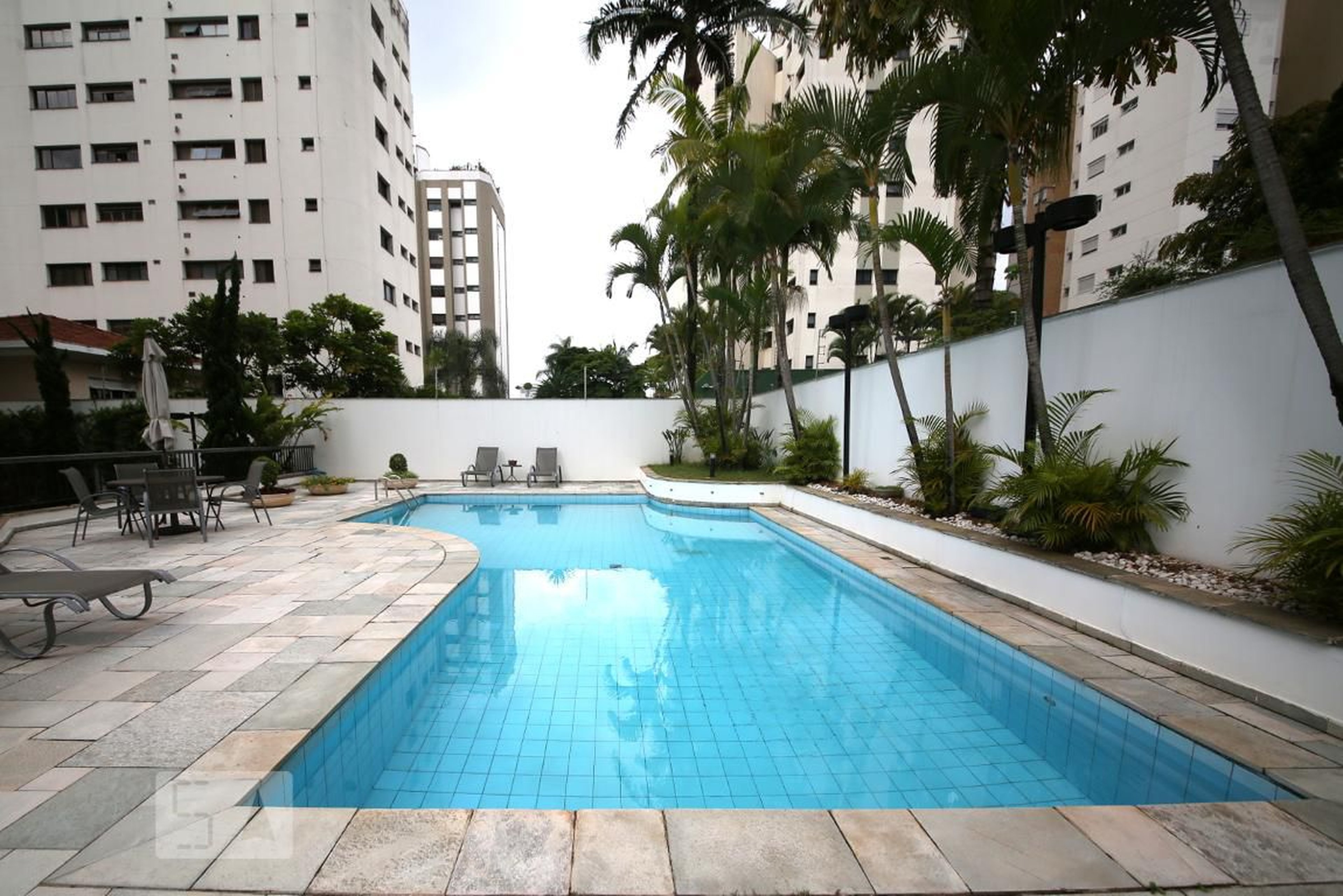 Piscina - Channel Gardens