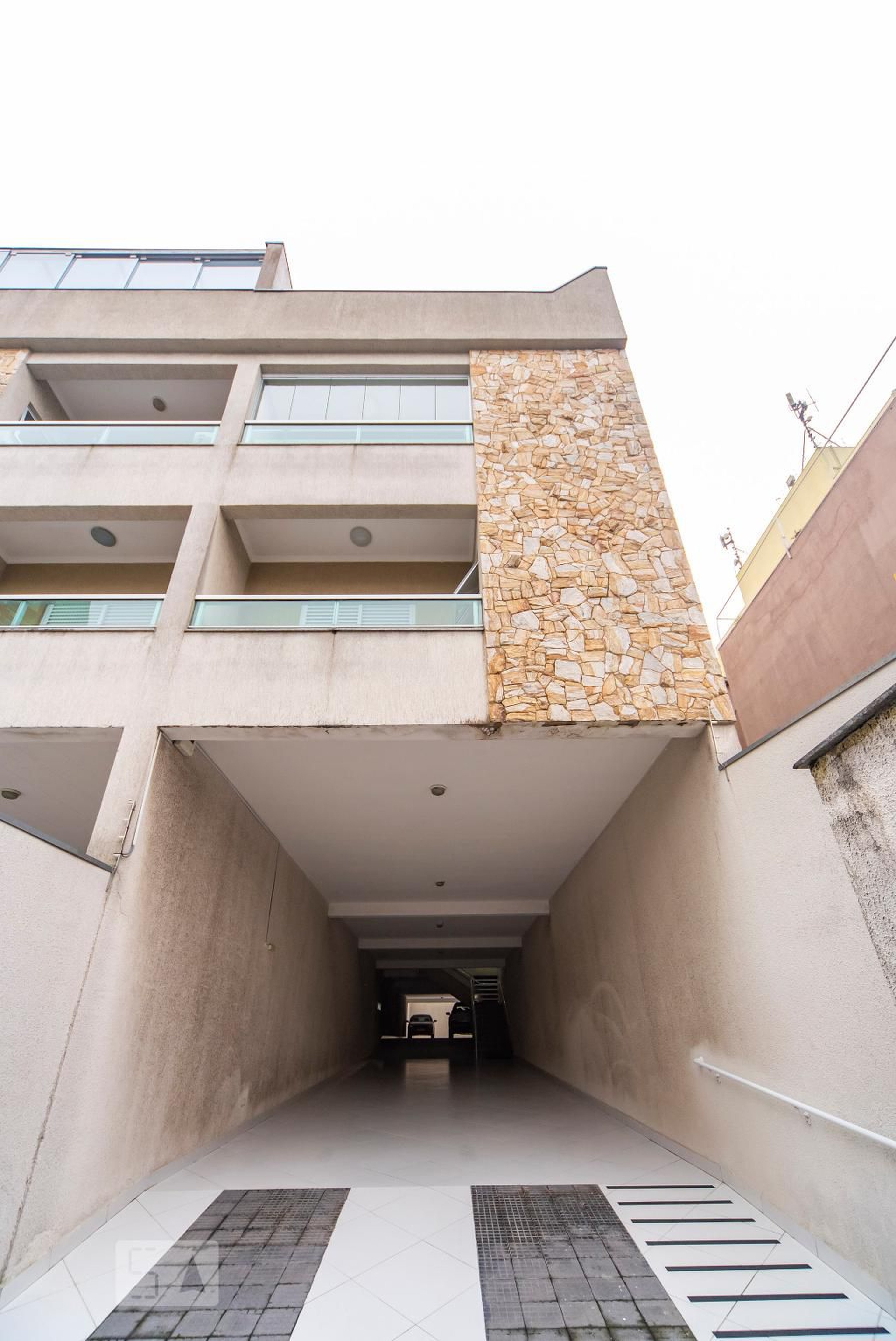 Fachada Condomínio em Rua Espanha, 503