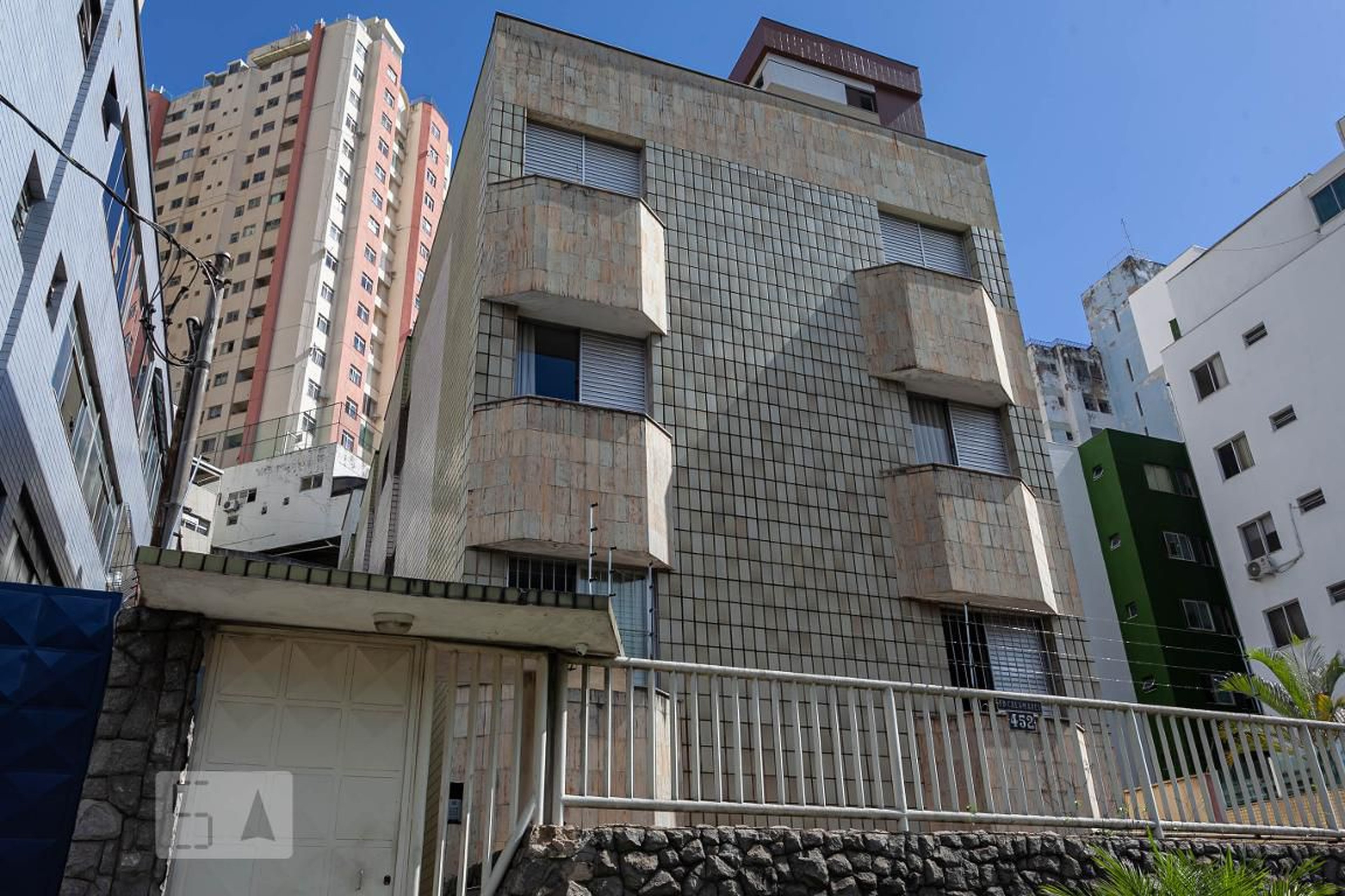 Fachada do prédio Condomínio em Avenida José Cândido da Silveira, 452