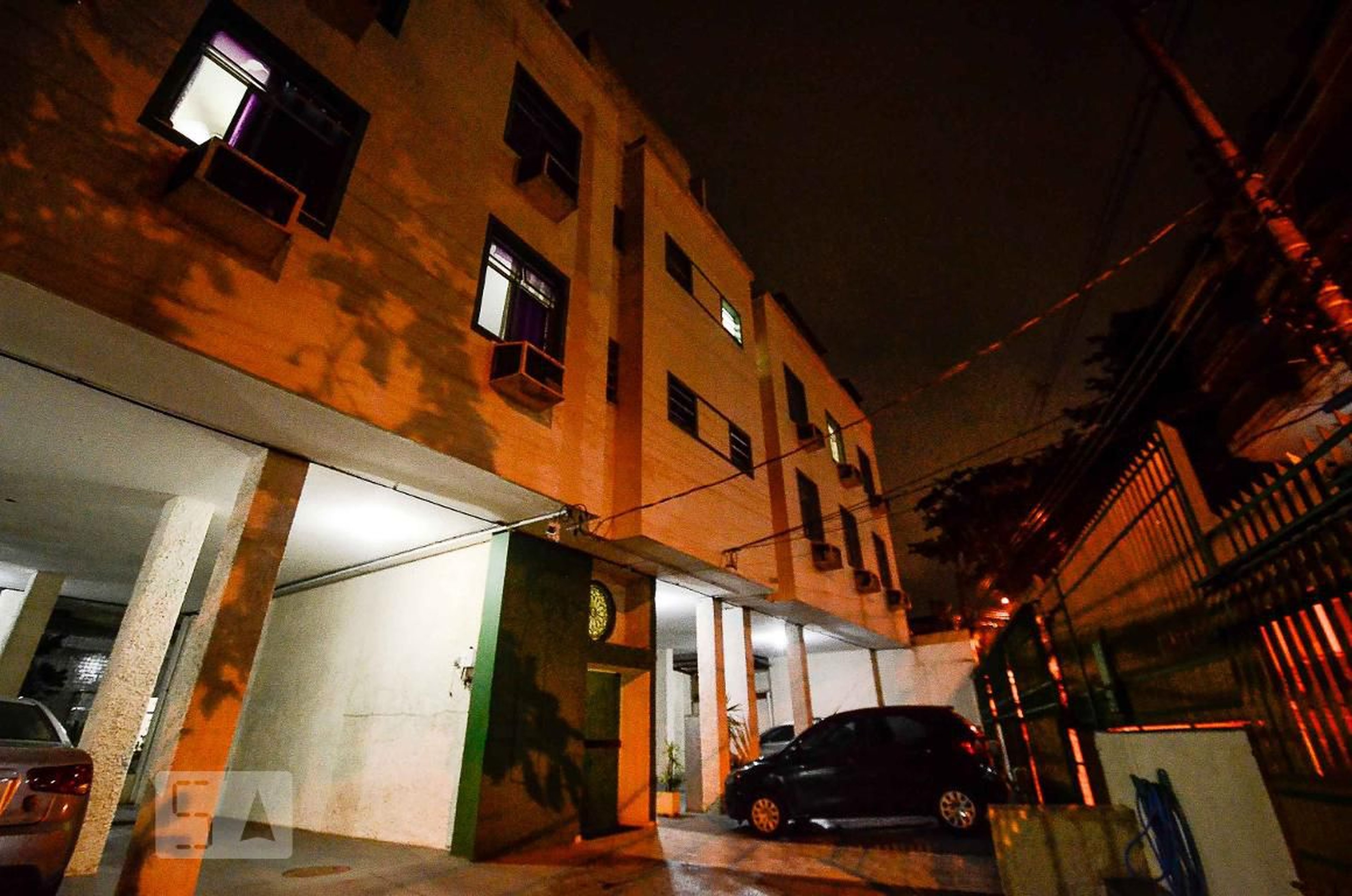 Fachada Condomínio em Rua Itua, 1560