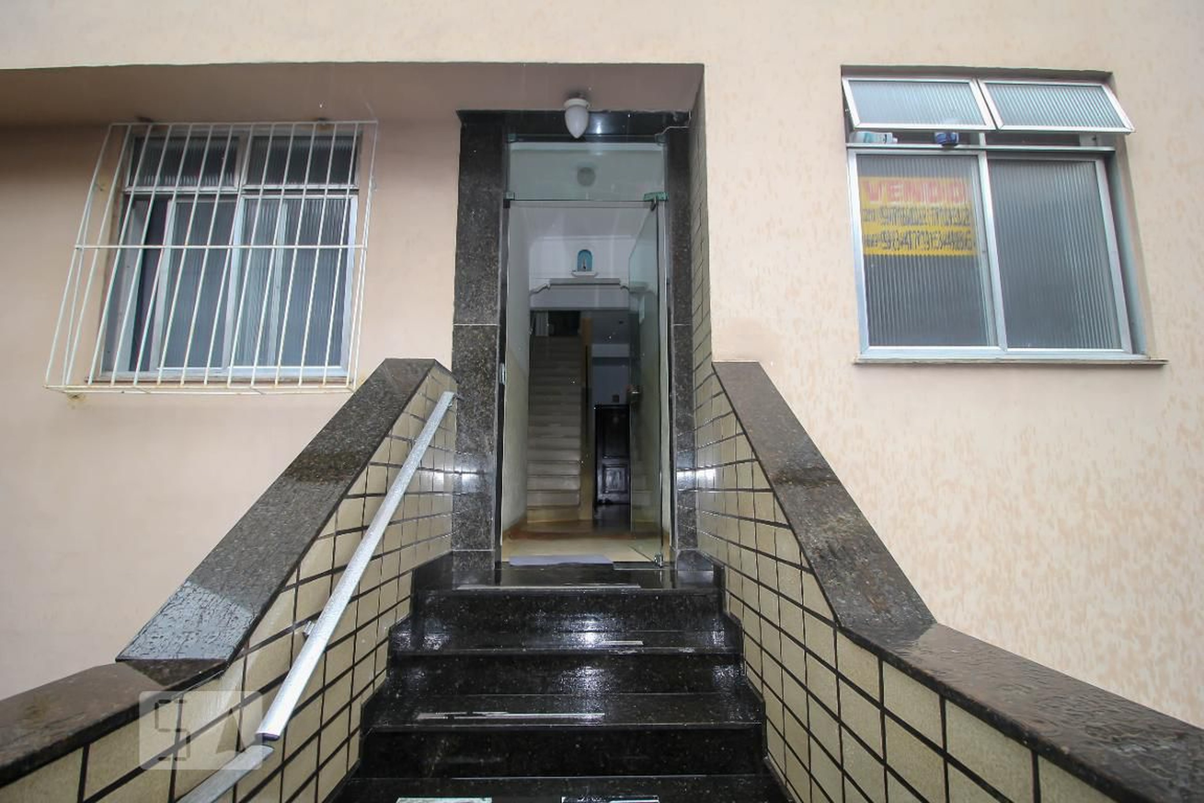 Entrada do Prédio - null