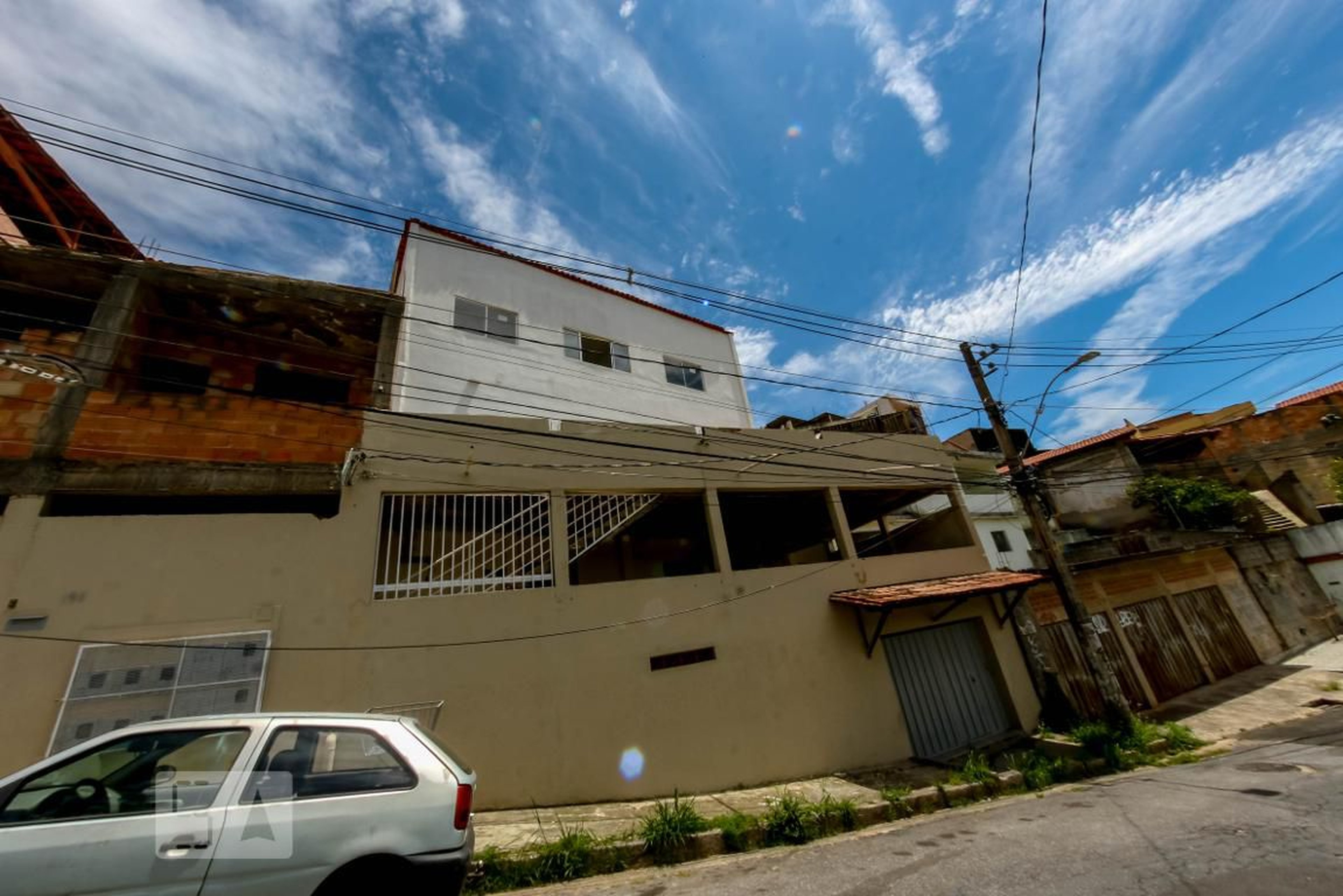 fachada Condomínio em Rua Silvio Guedes, 180