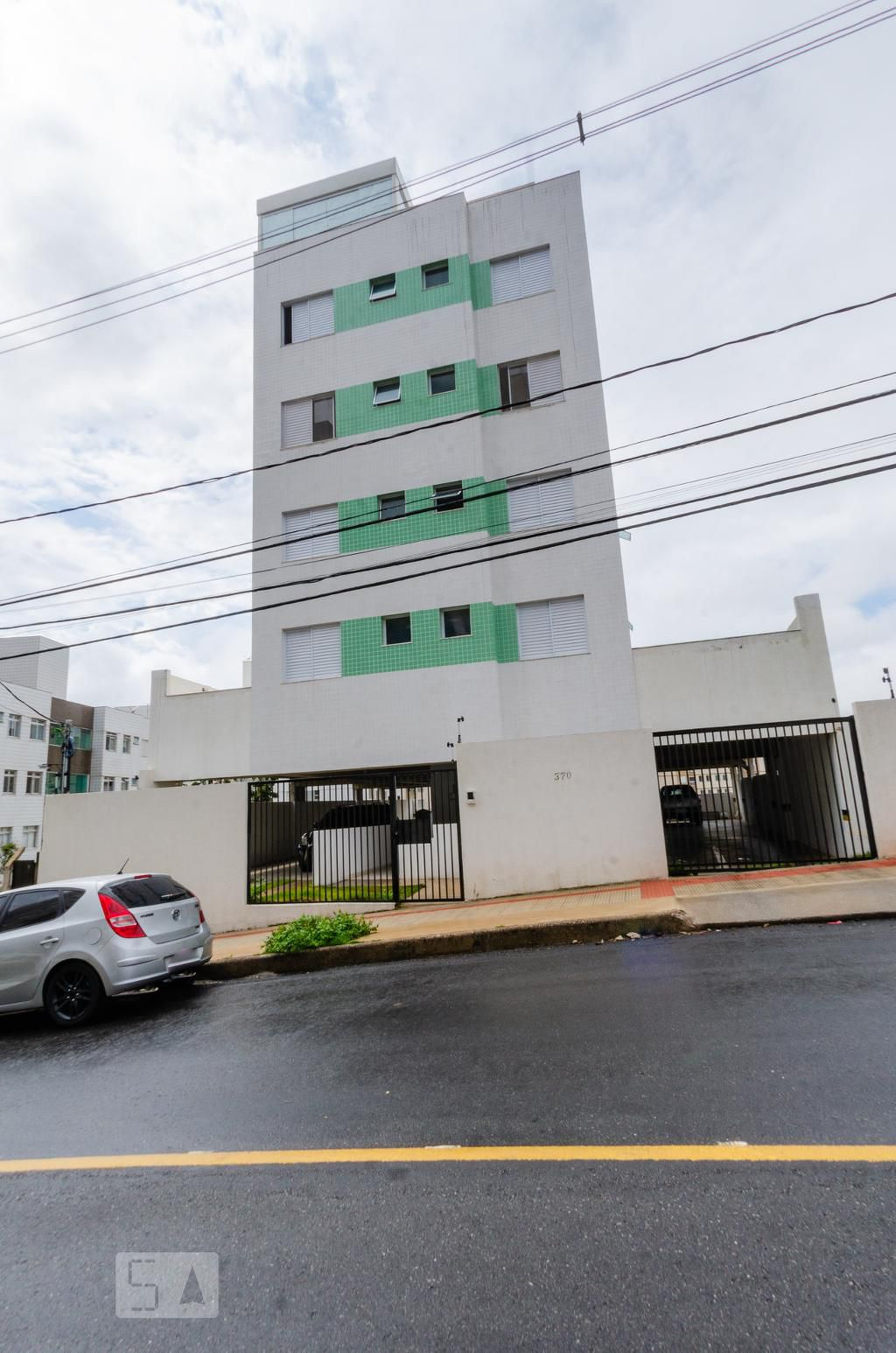 Fachada Condomínio em Rua Ulisses Marcondes Escobar, 370