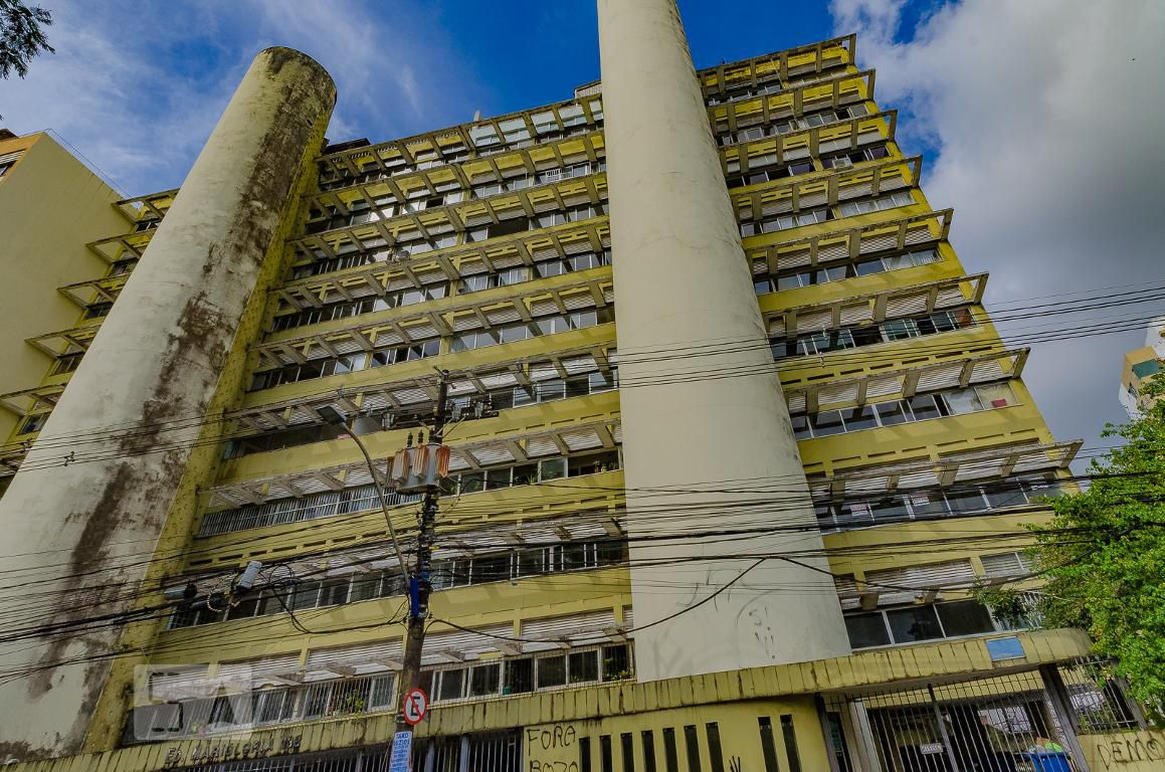 Fachada do Prédio Condomínio Marigloria