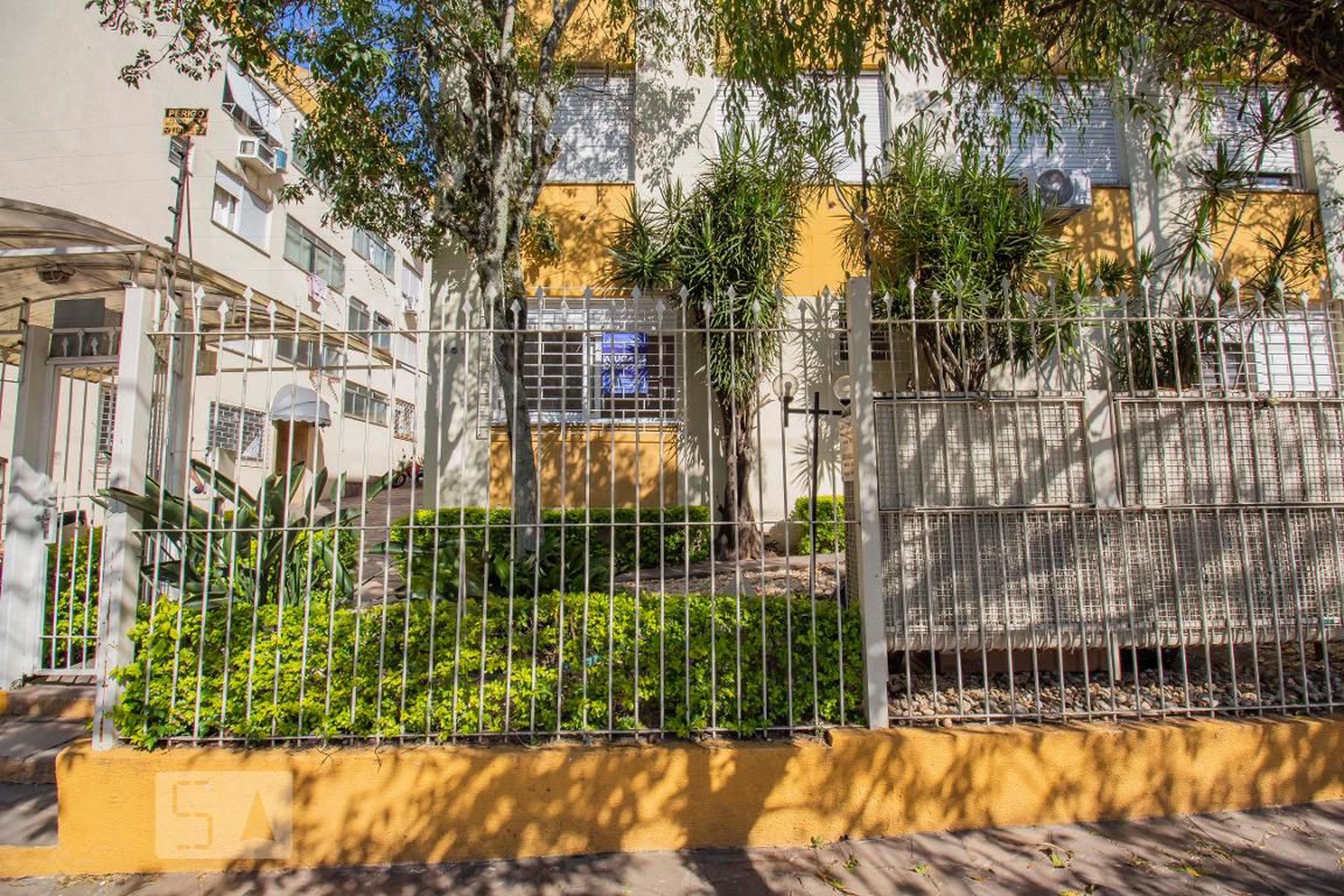 Fachada do Condomínio Condomínio de Porto Alegre