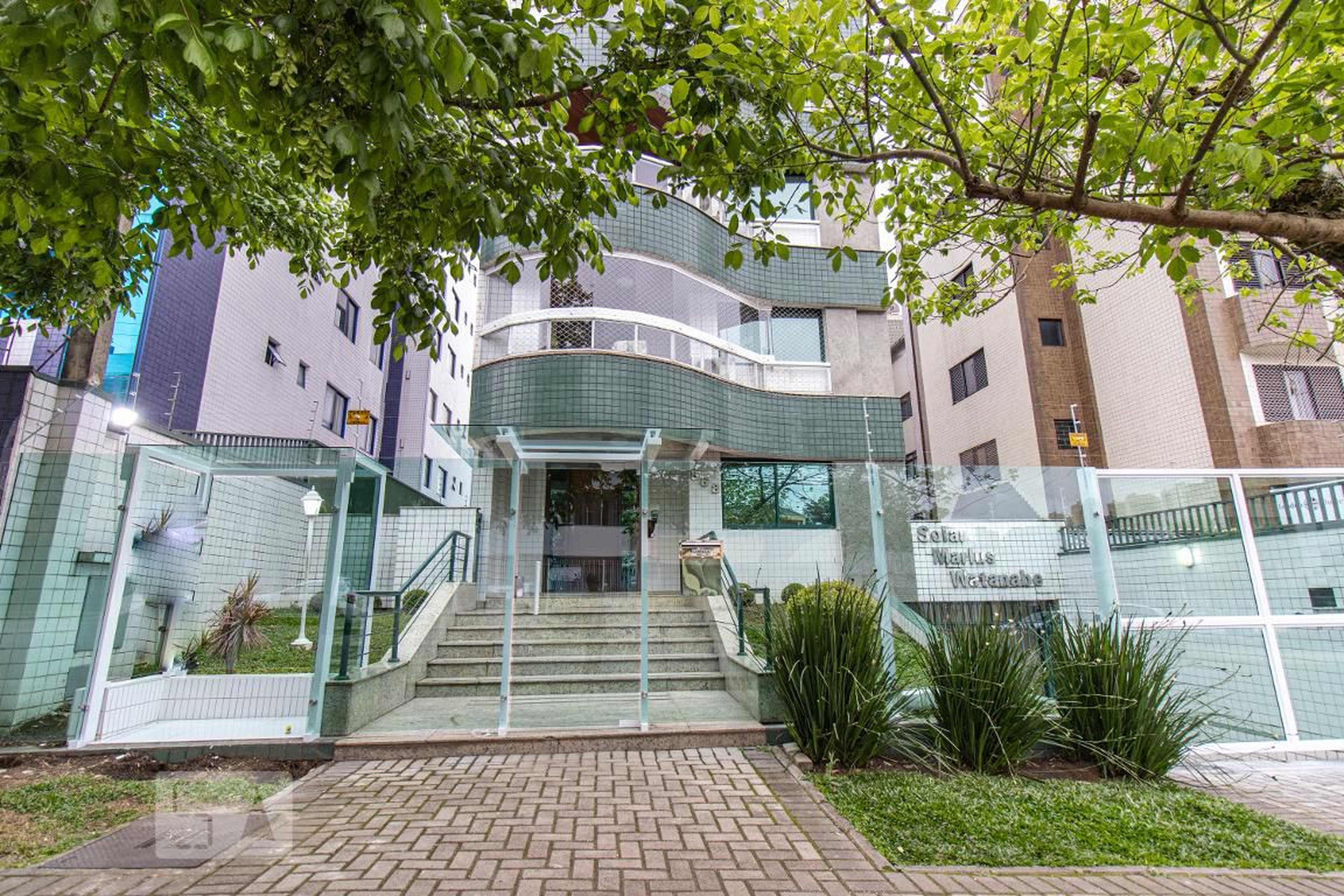 Fachada do Condomínio Condomínio Solar Marlus Watanabe