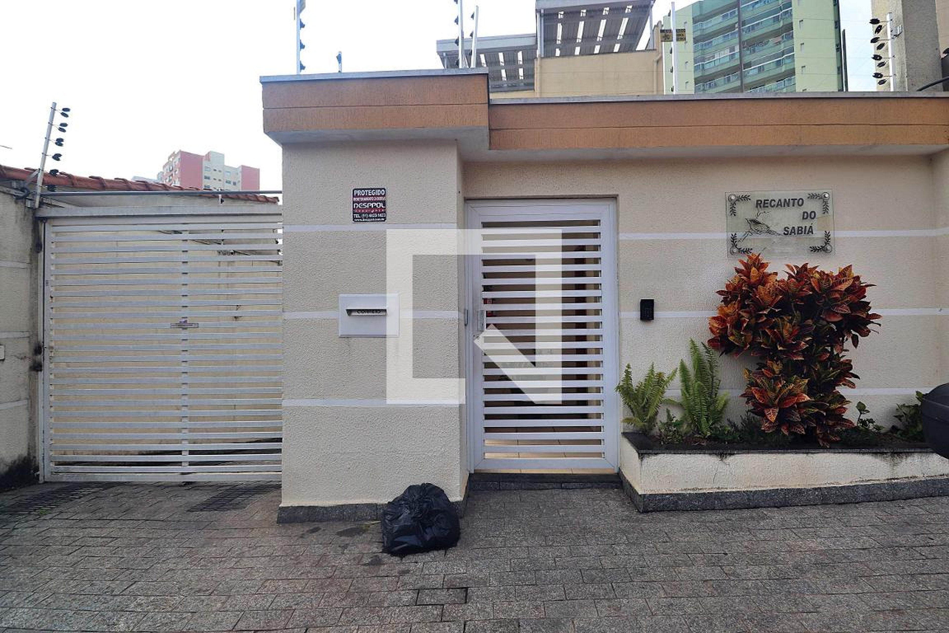 Fachada do Condomínio Condomínio em Rua Gonzaga Franco, 344