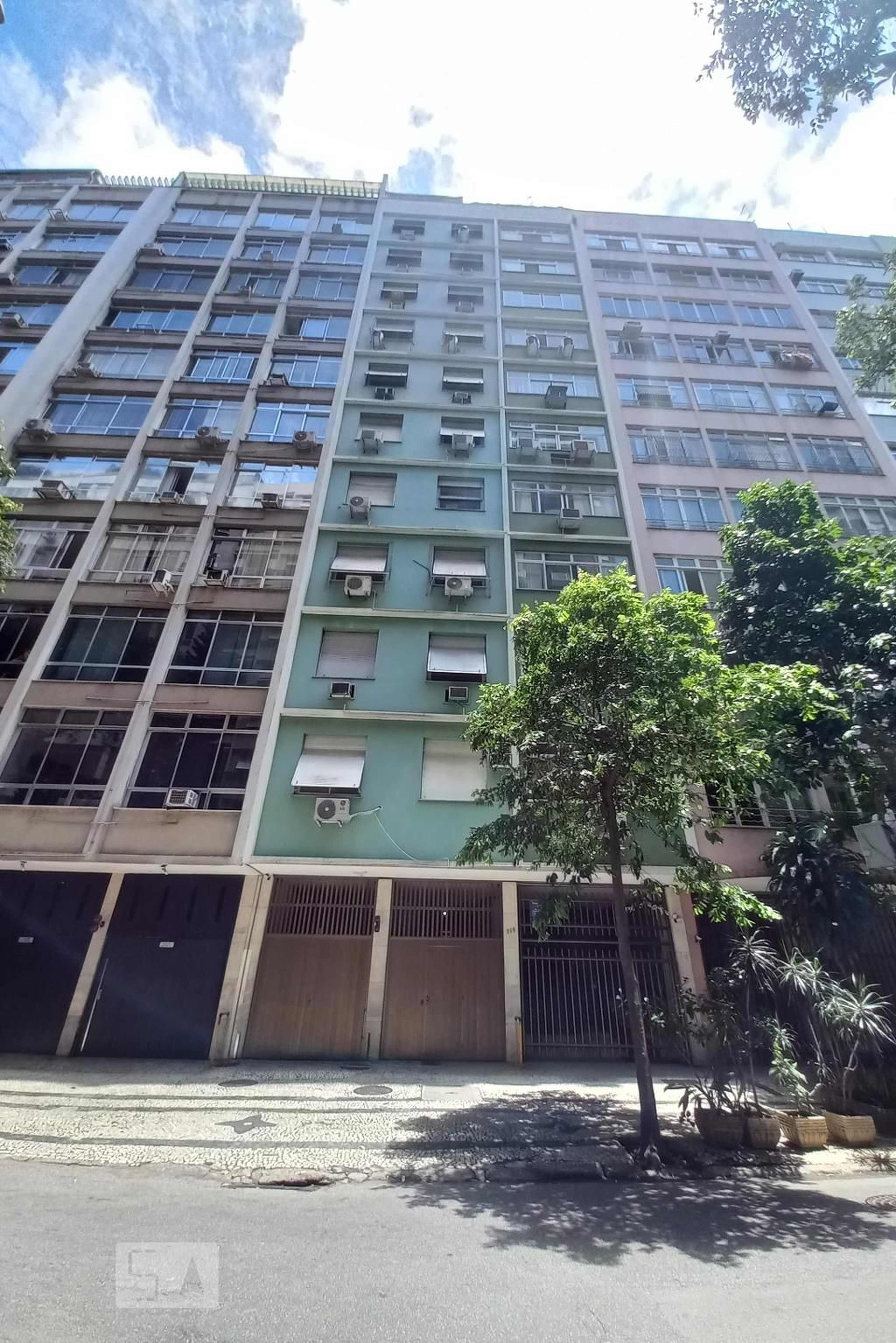 Fachada Condomínio em Rua Santa Clara, 299