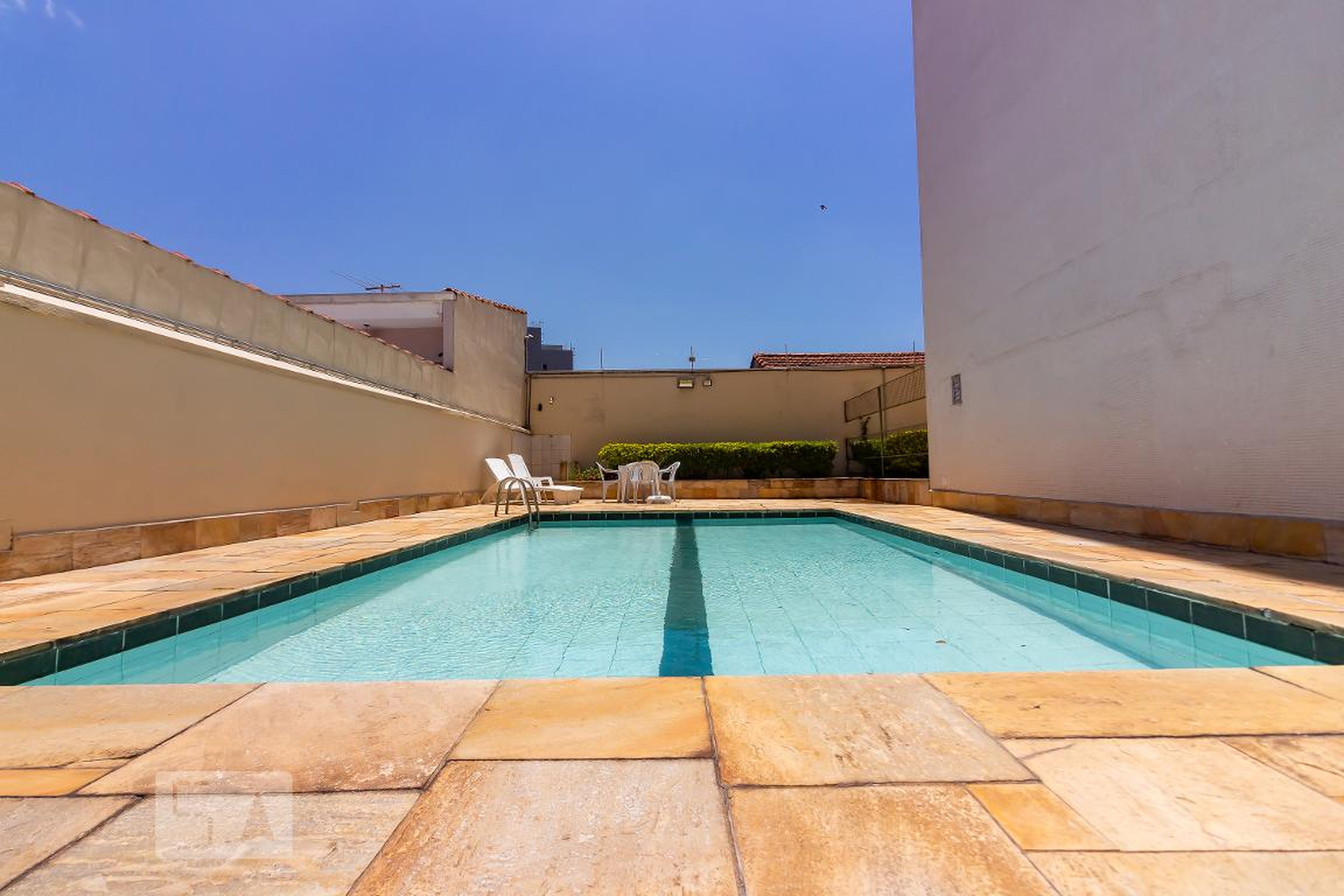 Piscina - Edifício Desiree Seferian