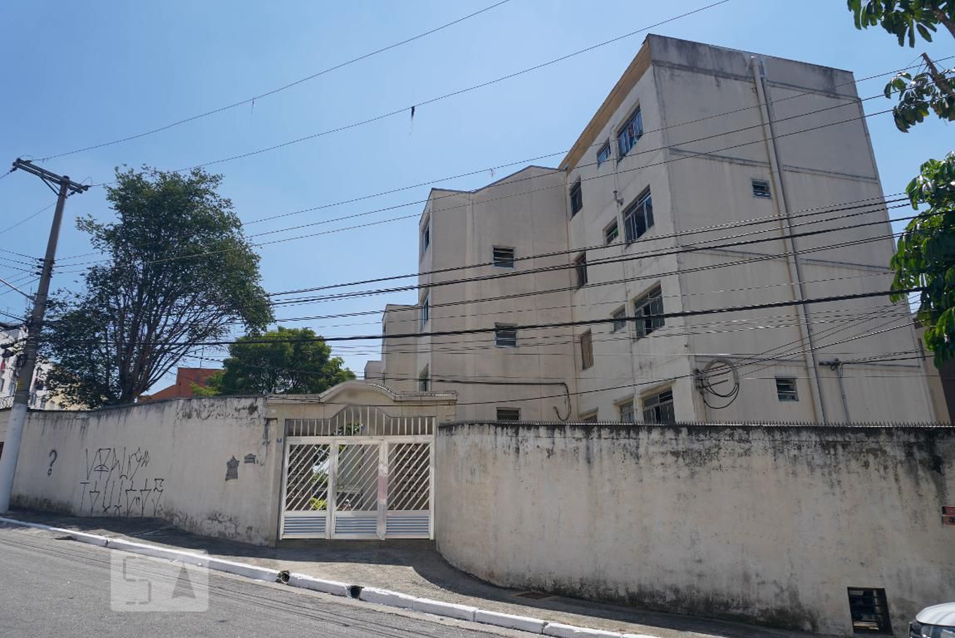 Fachada do Condomínio Condomínio São Benedito III