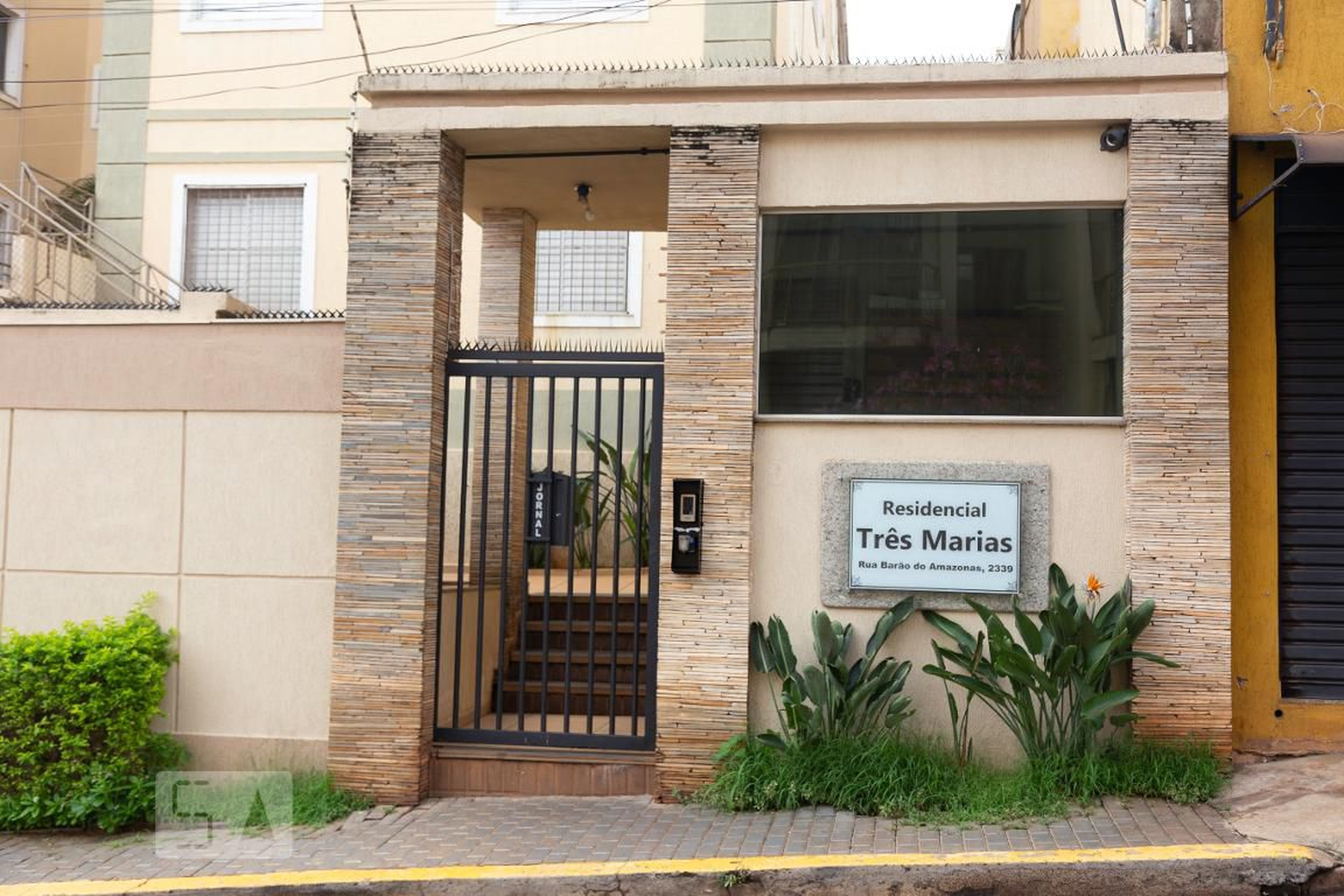 Fachada do Condomínio Condomínio Três Marias