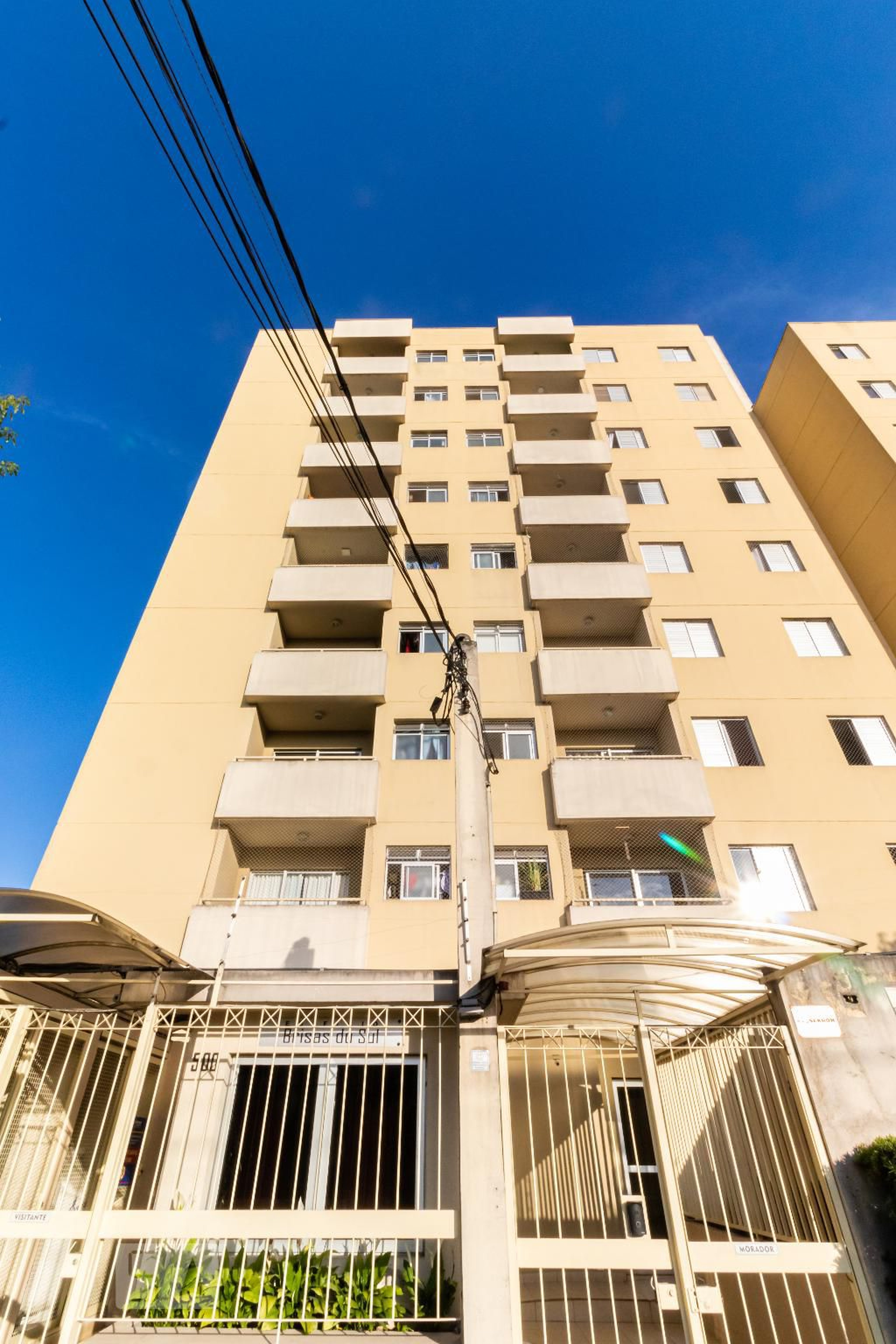 Fachada do Condomínio Condomínio em Rua Djalma Pessolato, 501