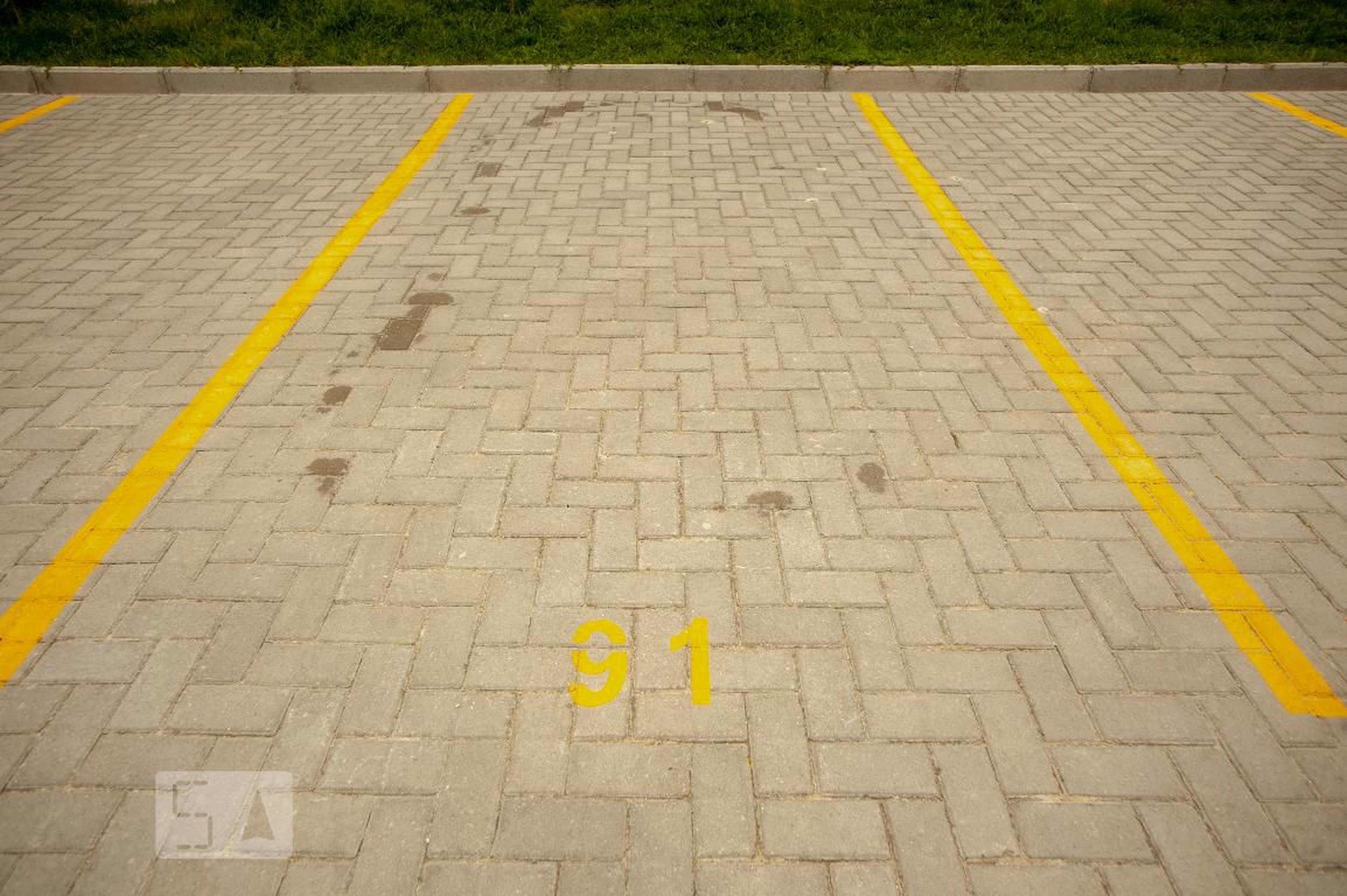 Estacionamento - Montoya Residence