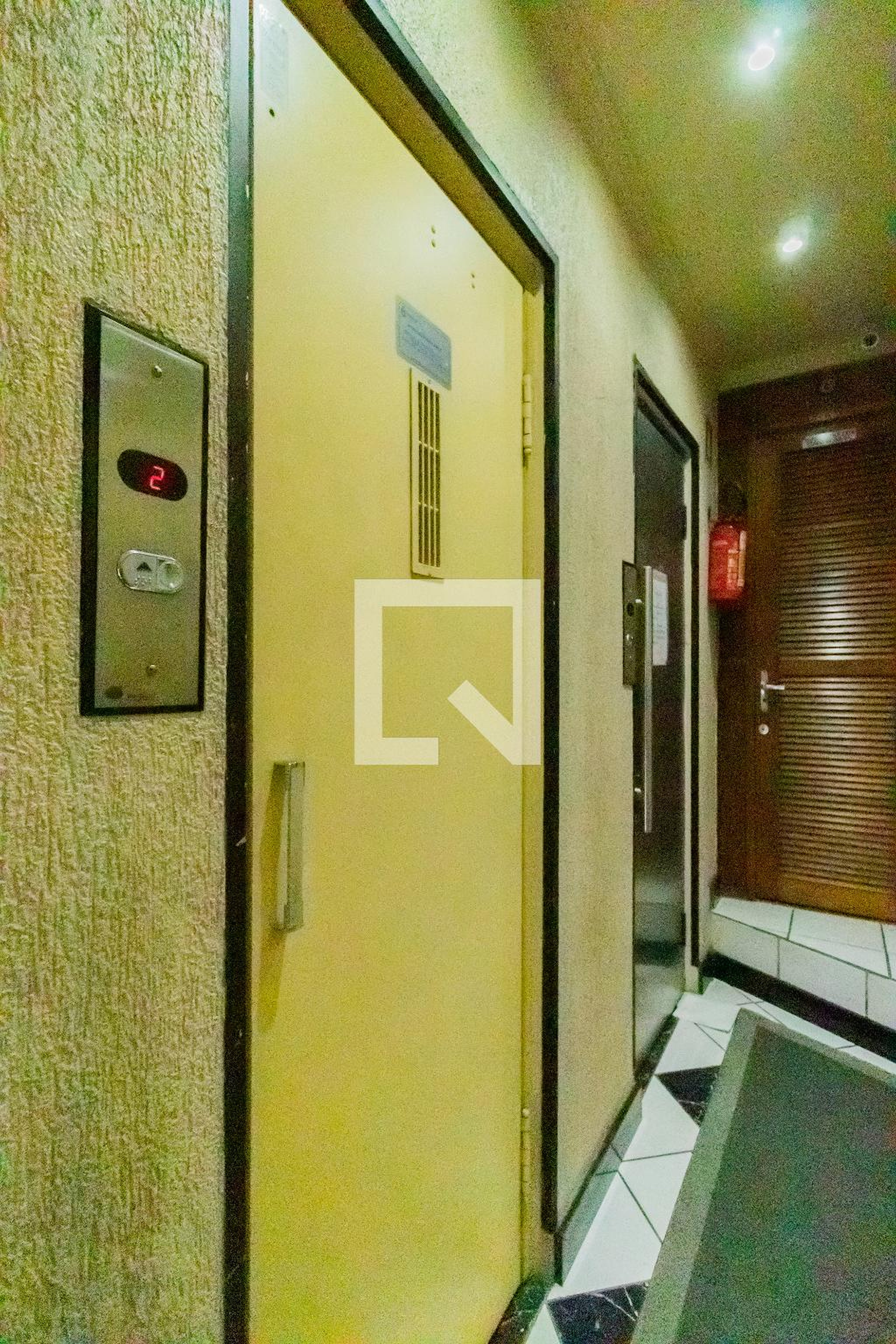 Elevador - Edifício Anaya