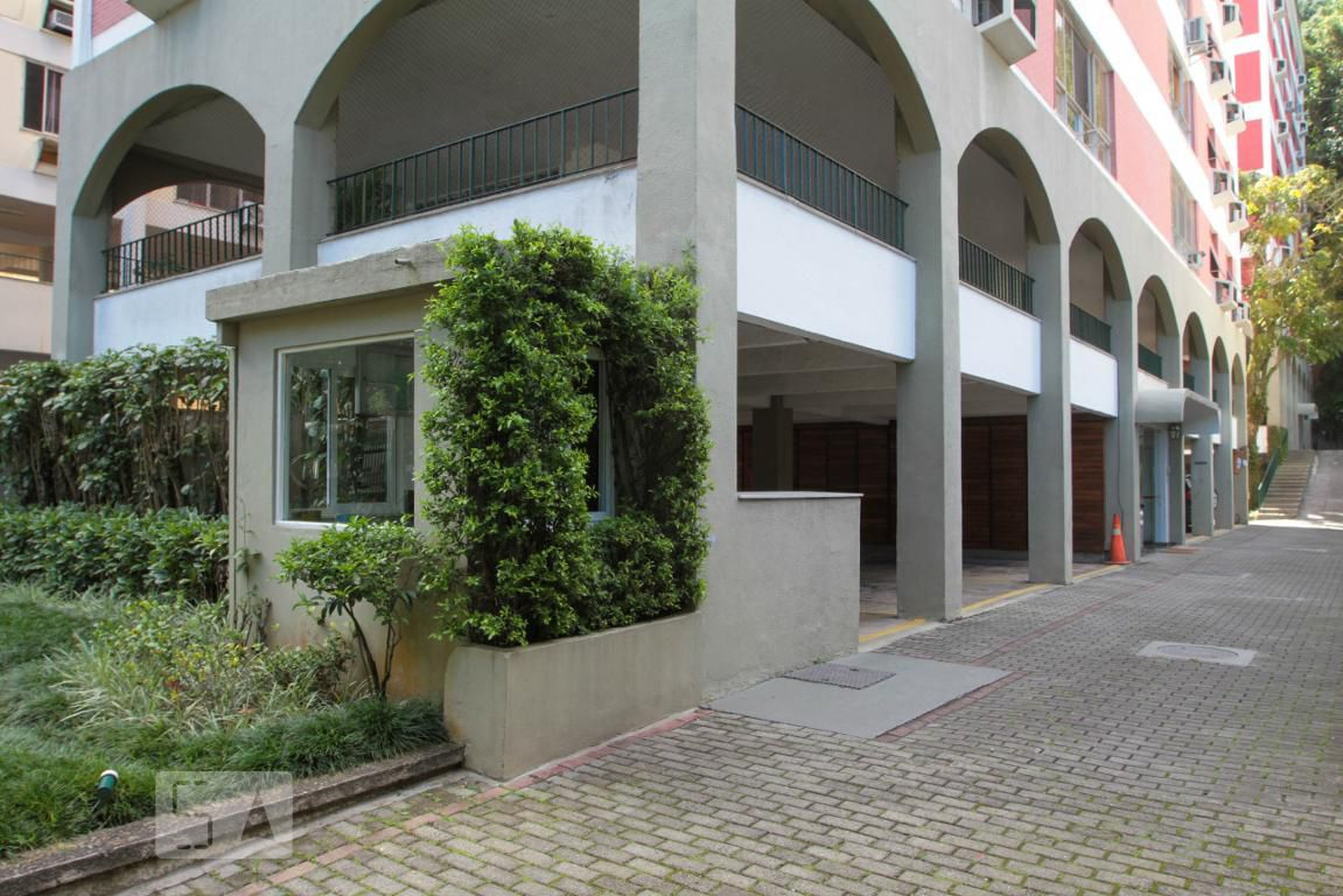 Entrada do Prédio - Edifício Mont Seny