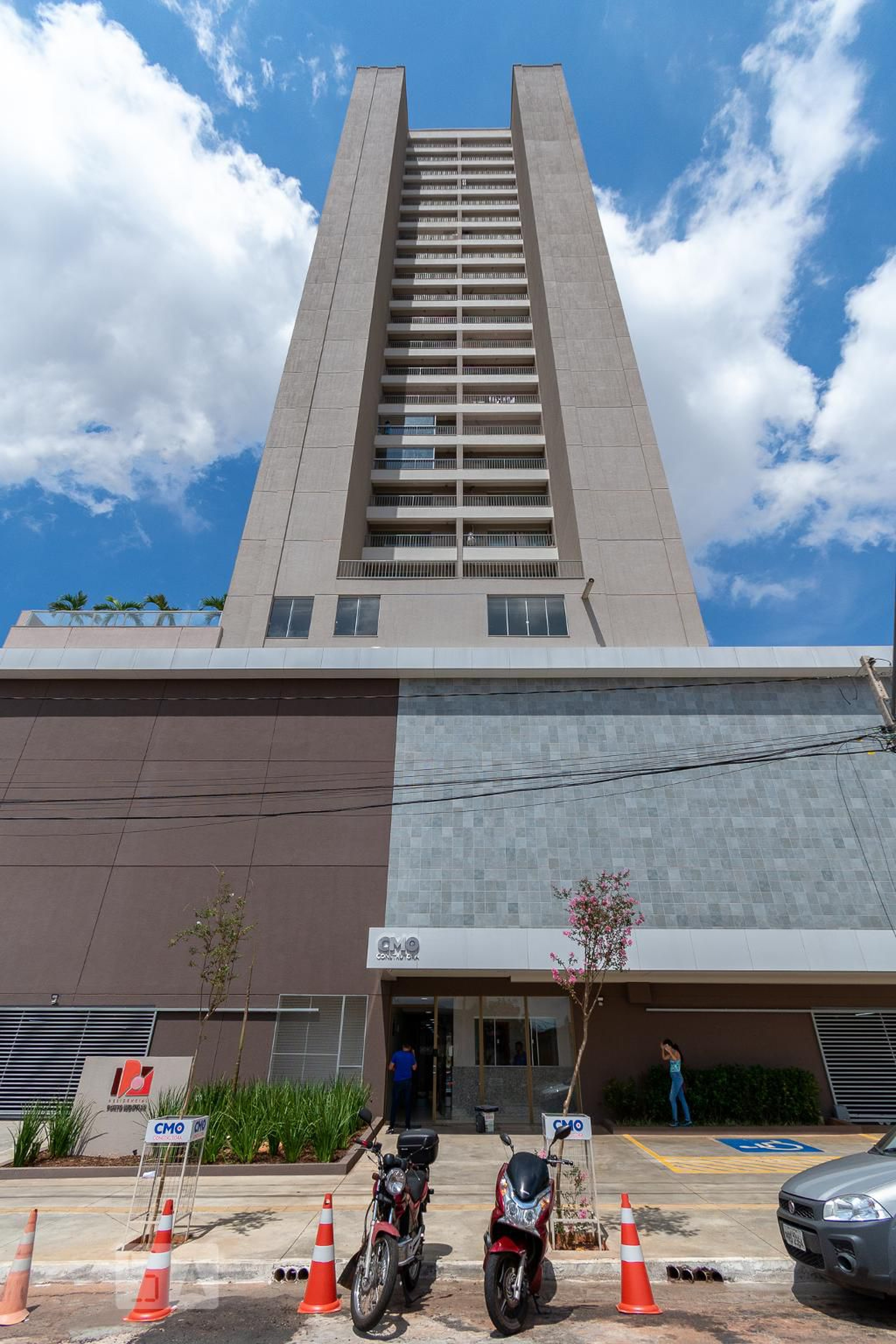 Fachada Condomínio em Avenida 3ª Radial, 151