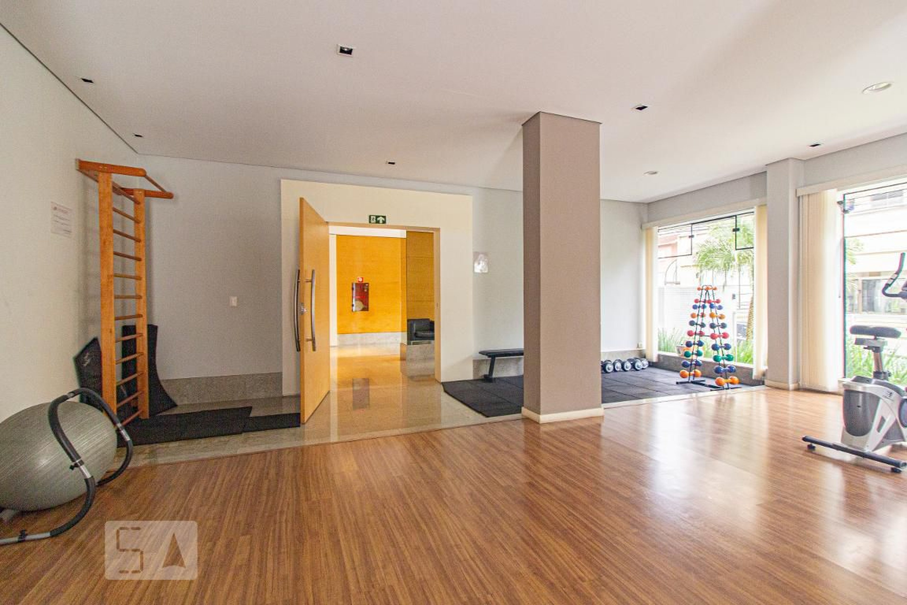 Academia - Century Hall