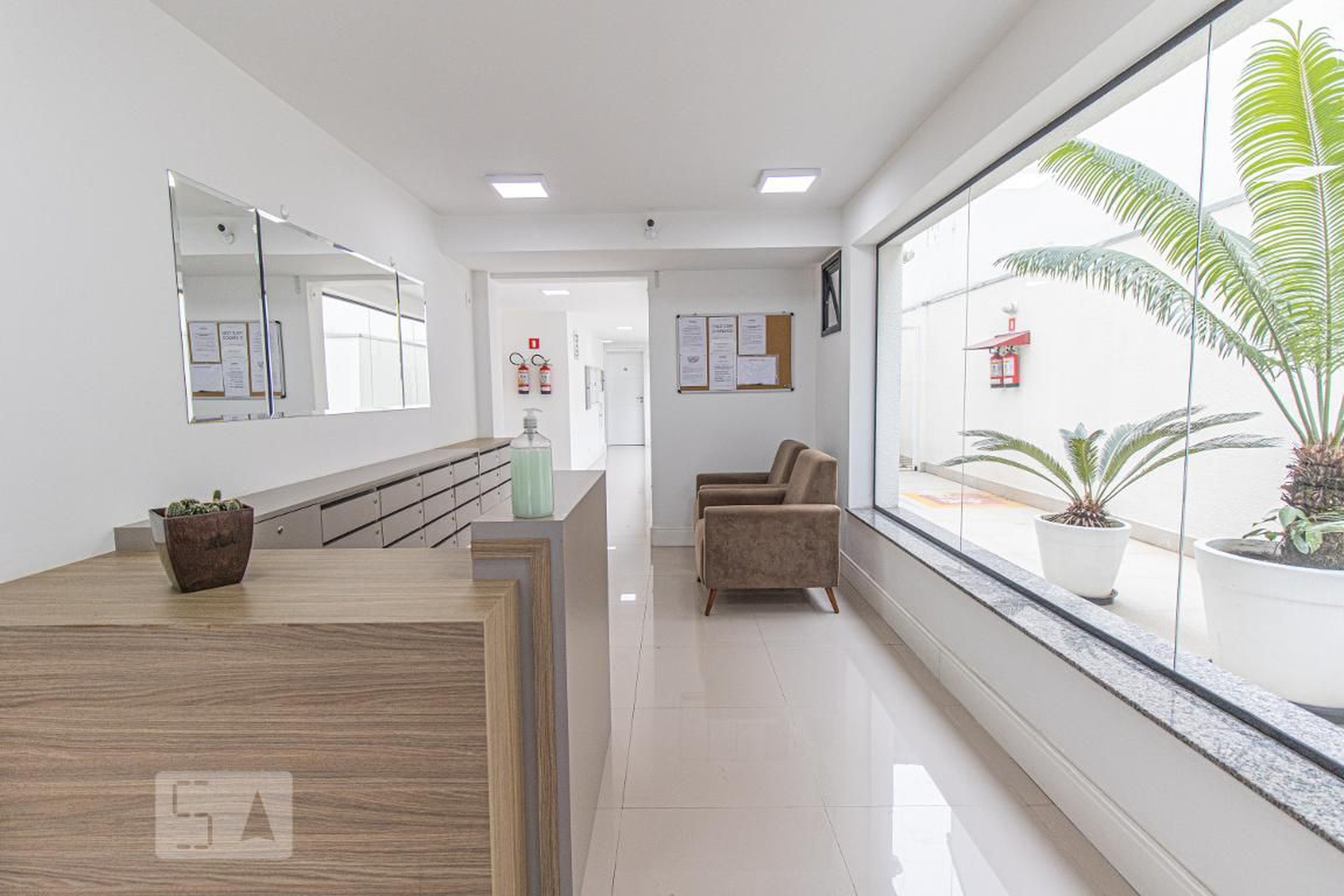 Hall de Entrada - Ed. Loft One Rebouças