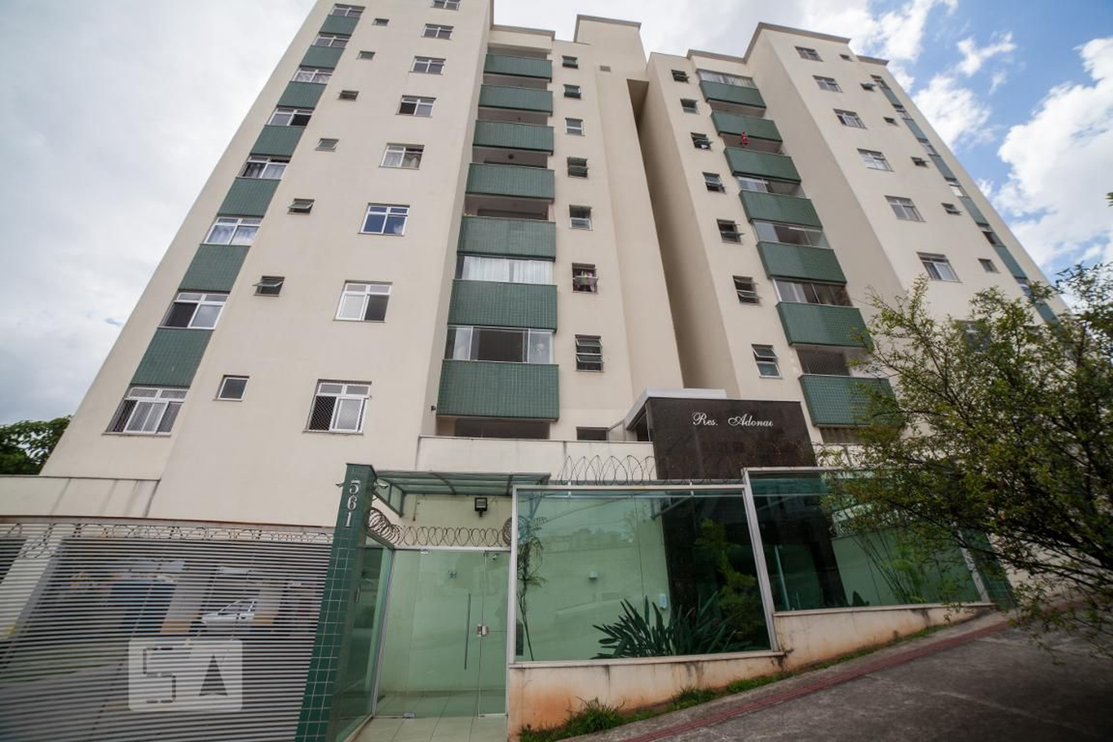Fachada Residencial Adonai