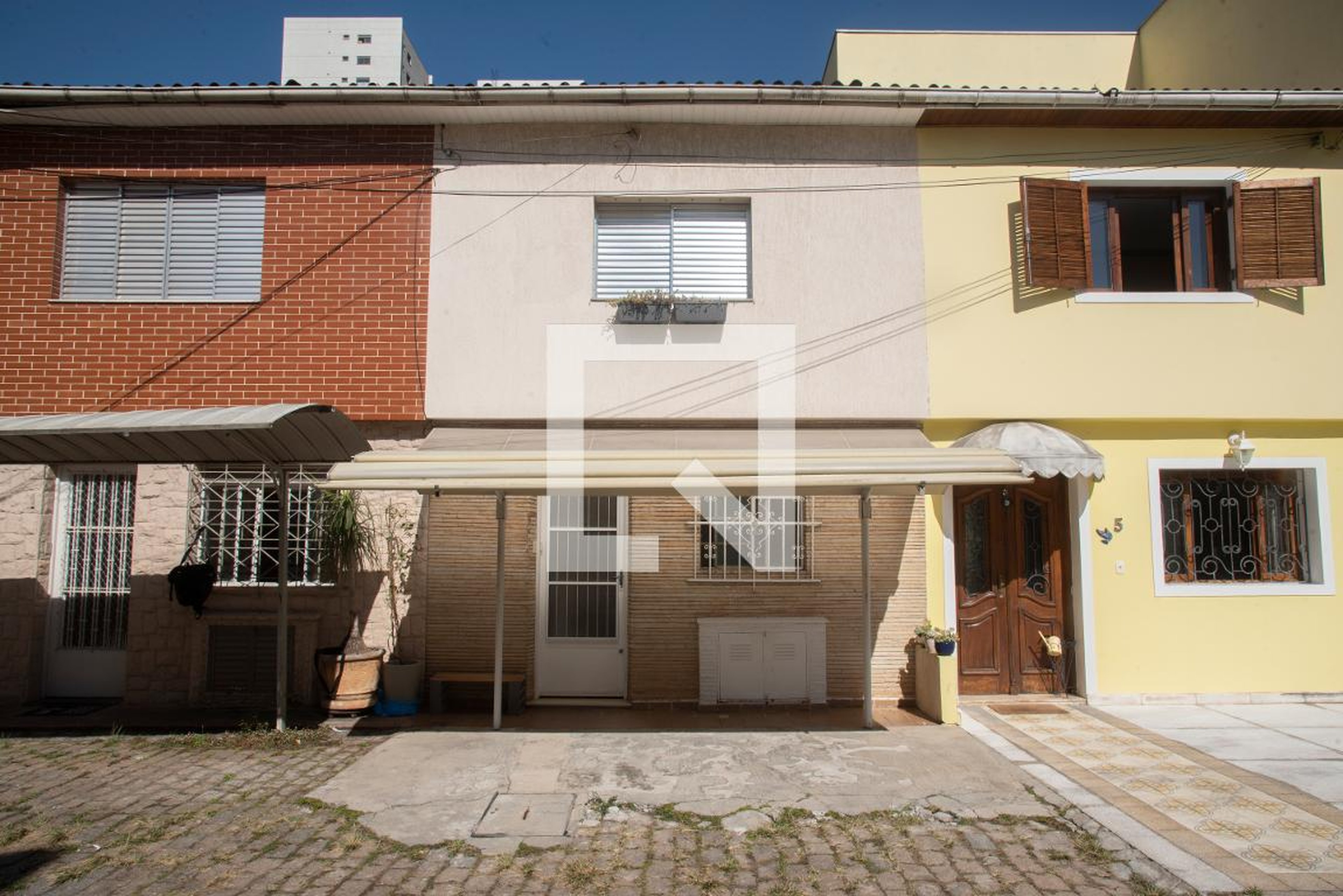 Fachada Condomínio em Rua Estado de Israel, 50