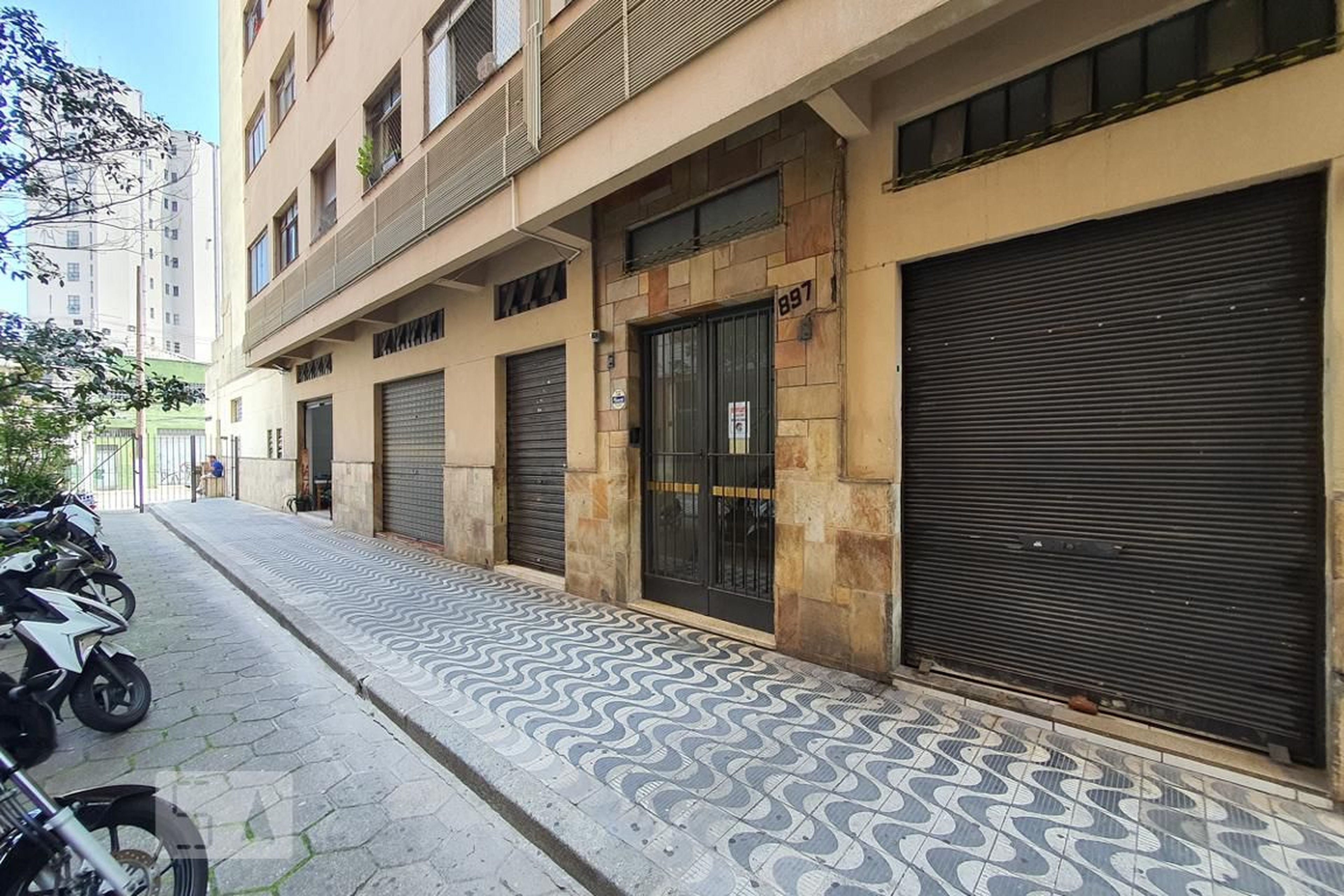 Fachada Condomínio em Rua Barão de Iguape, 887