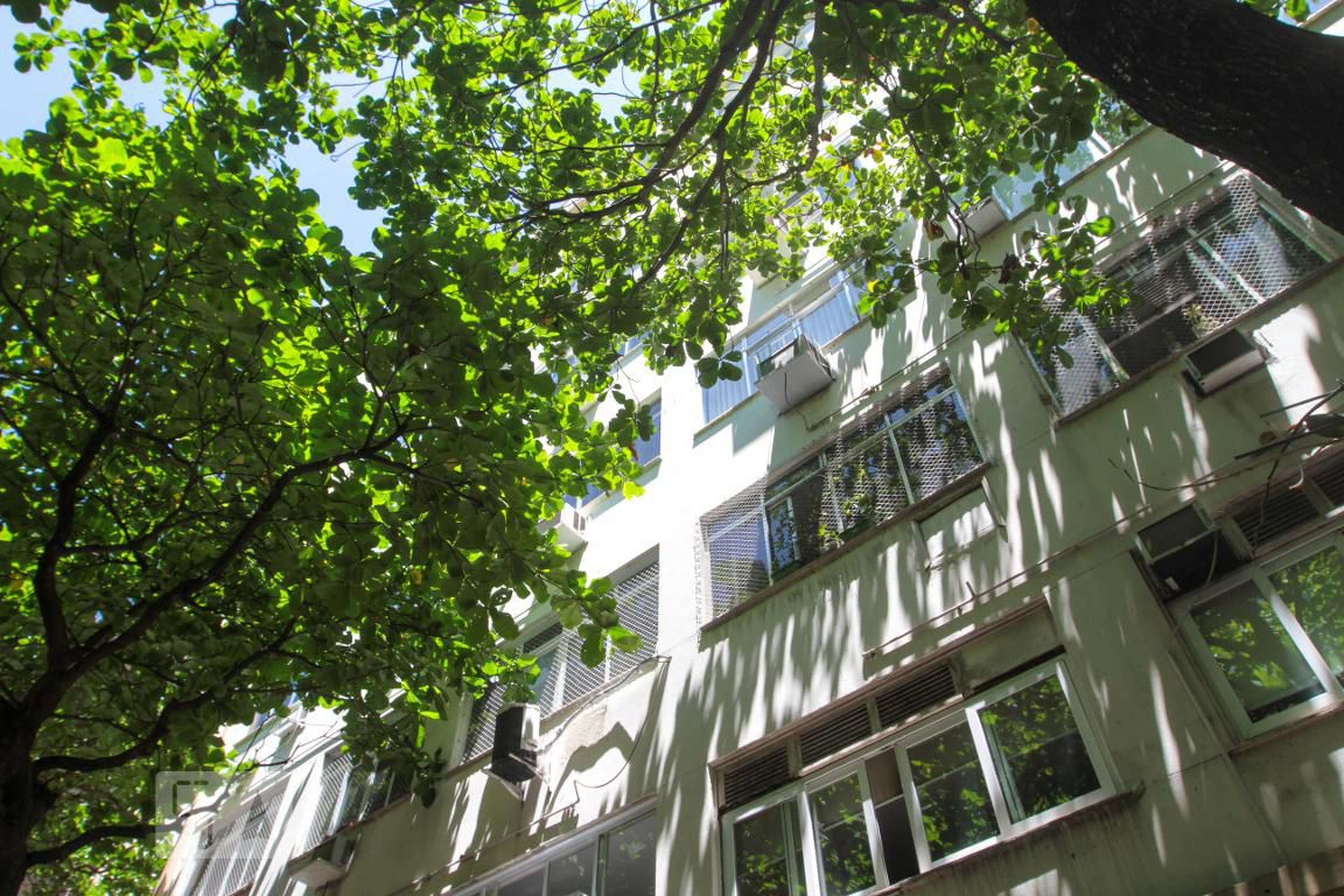 Fachada do Prédio Condomínio em Rua Joaquim Nabuco, 171