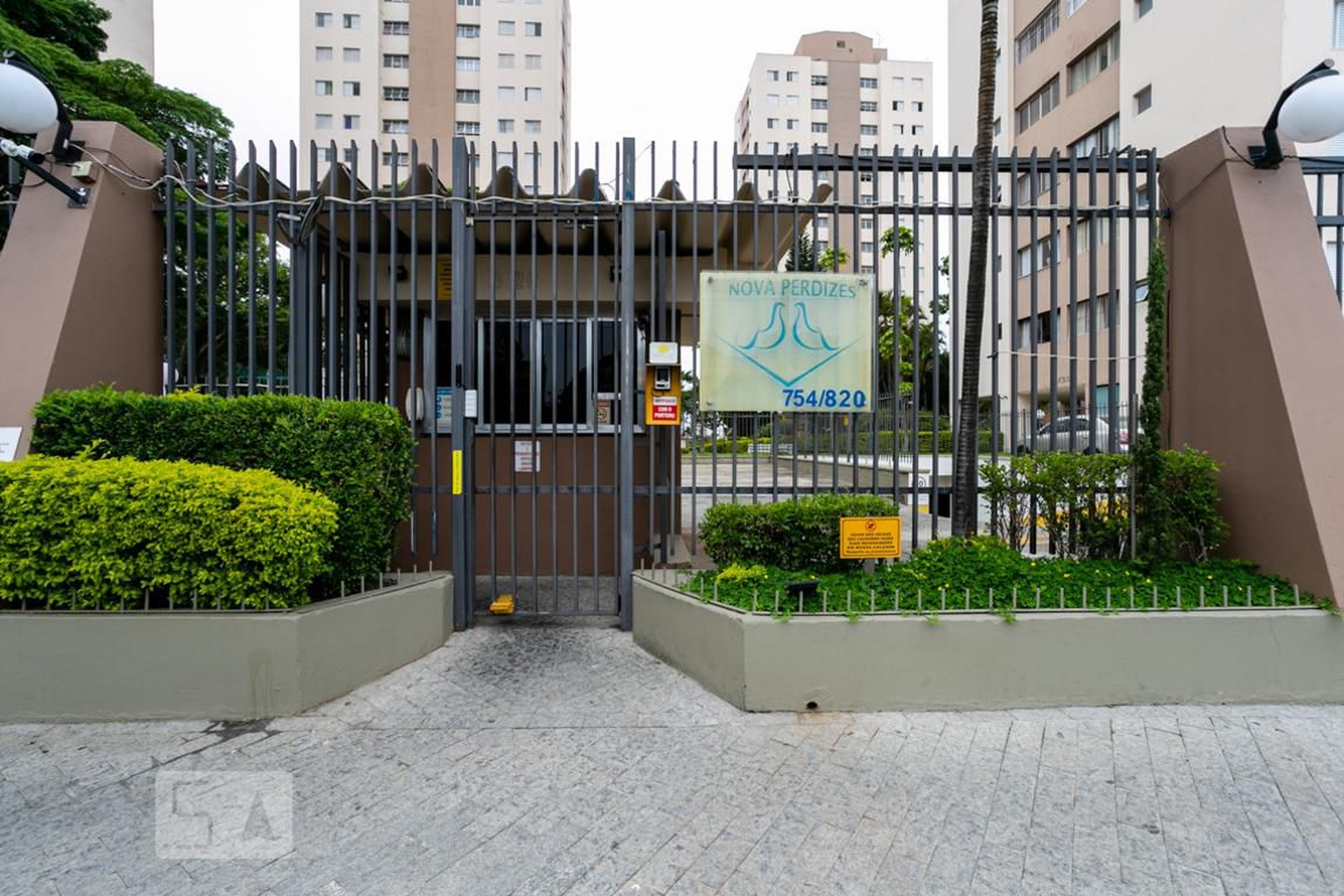 Fachada do condomínio Condomínio Habitacional Nova Perdizes