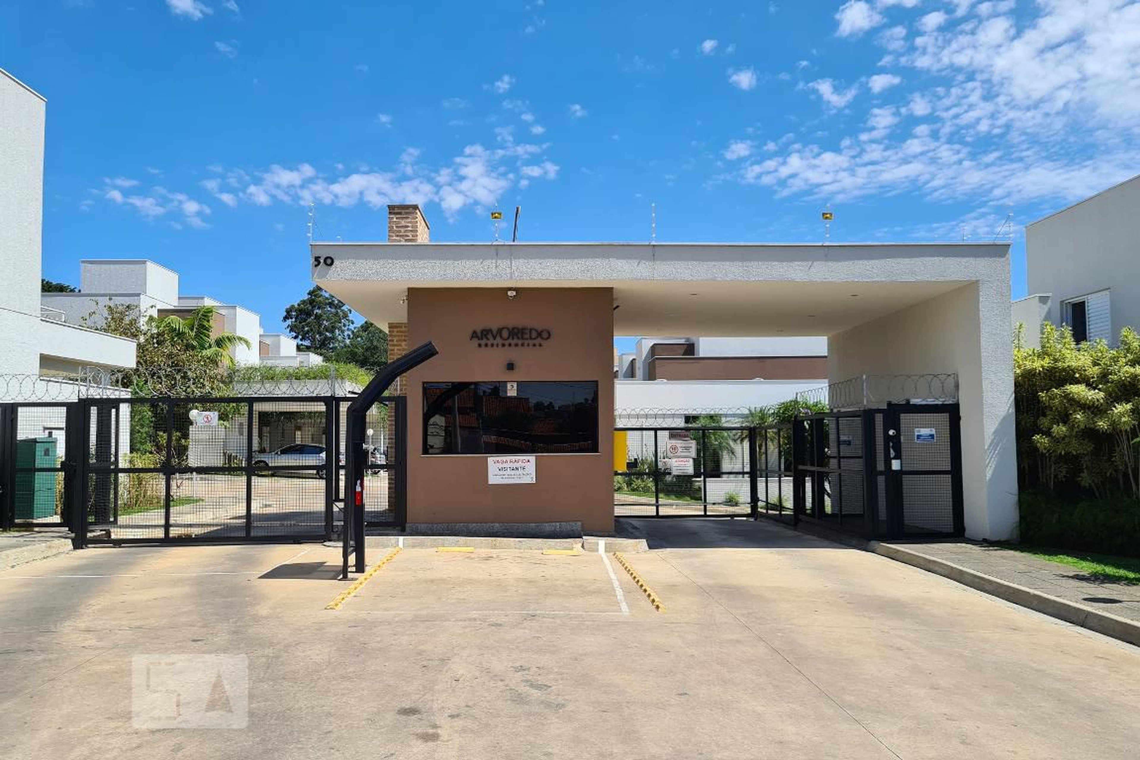 Fachada Residencial Arvoredo