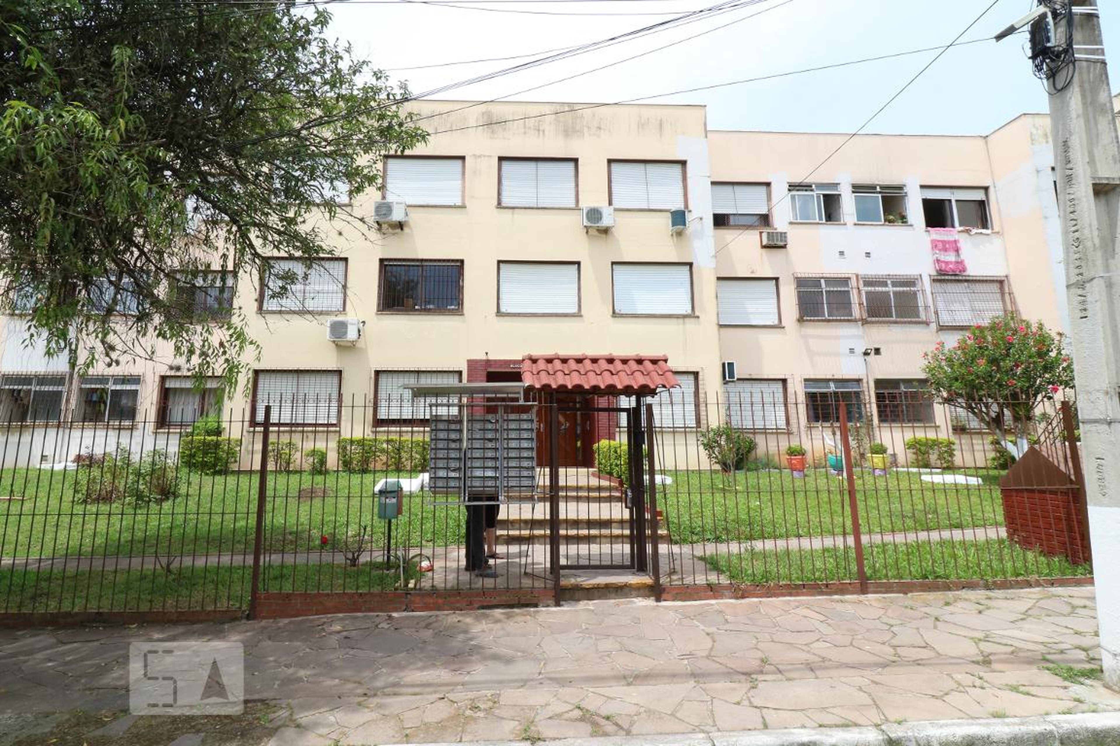Fachada do Prédio Condomínio em Rua Luís Lederman, 400