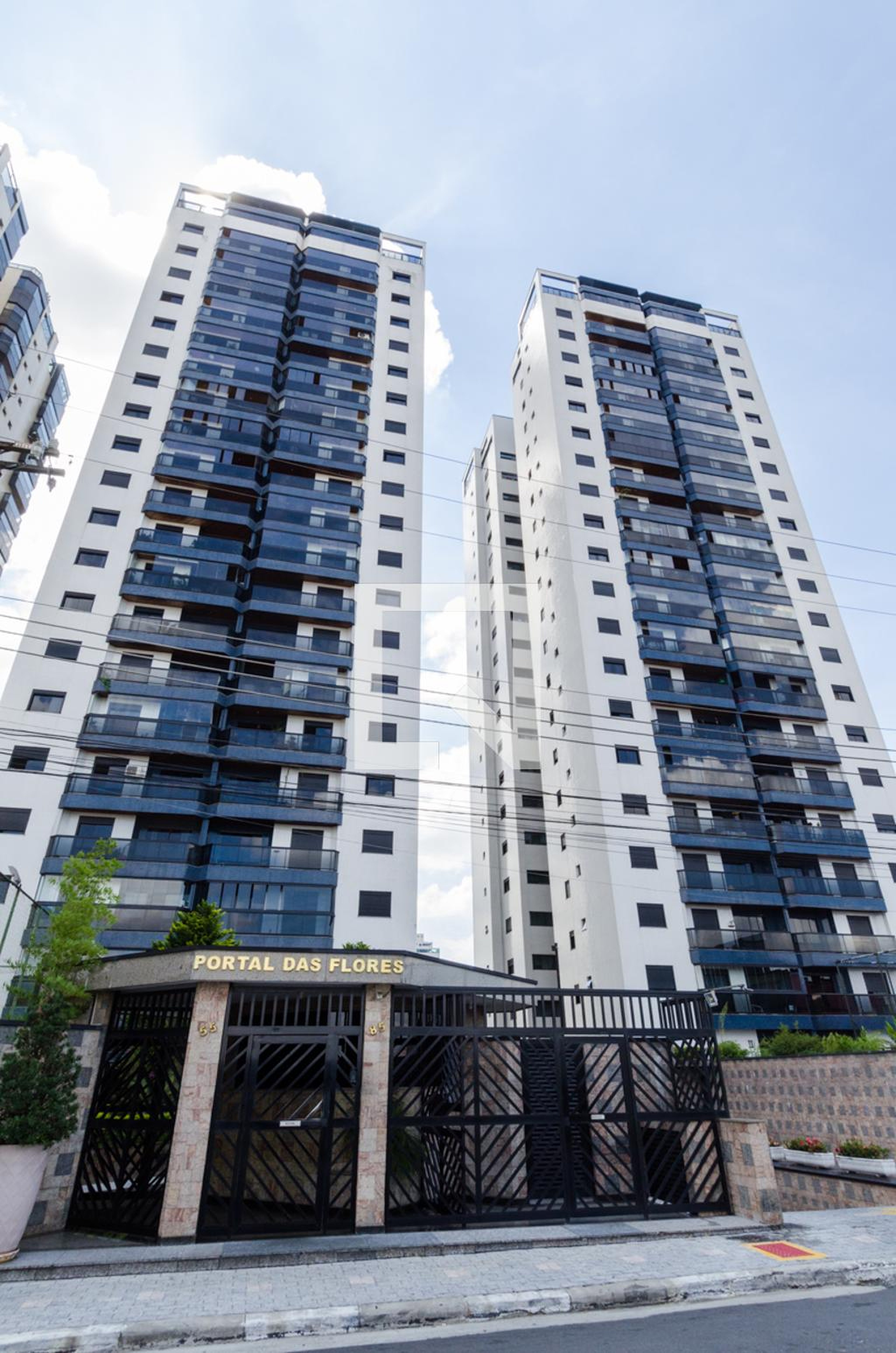 Fachada Condomínio Portal das Flores