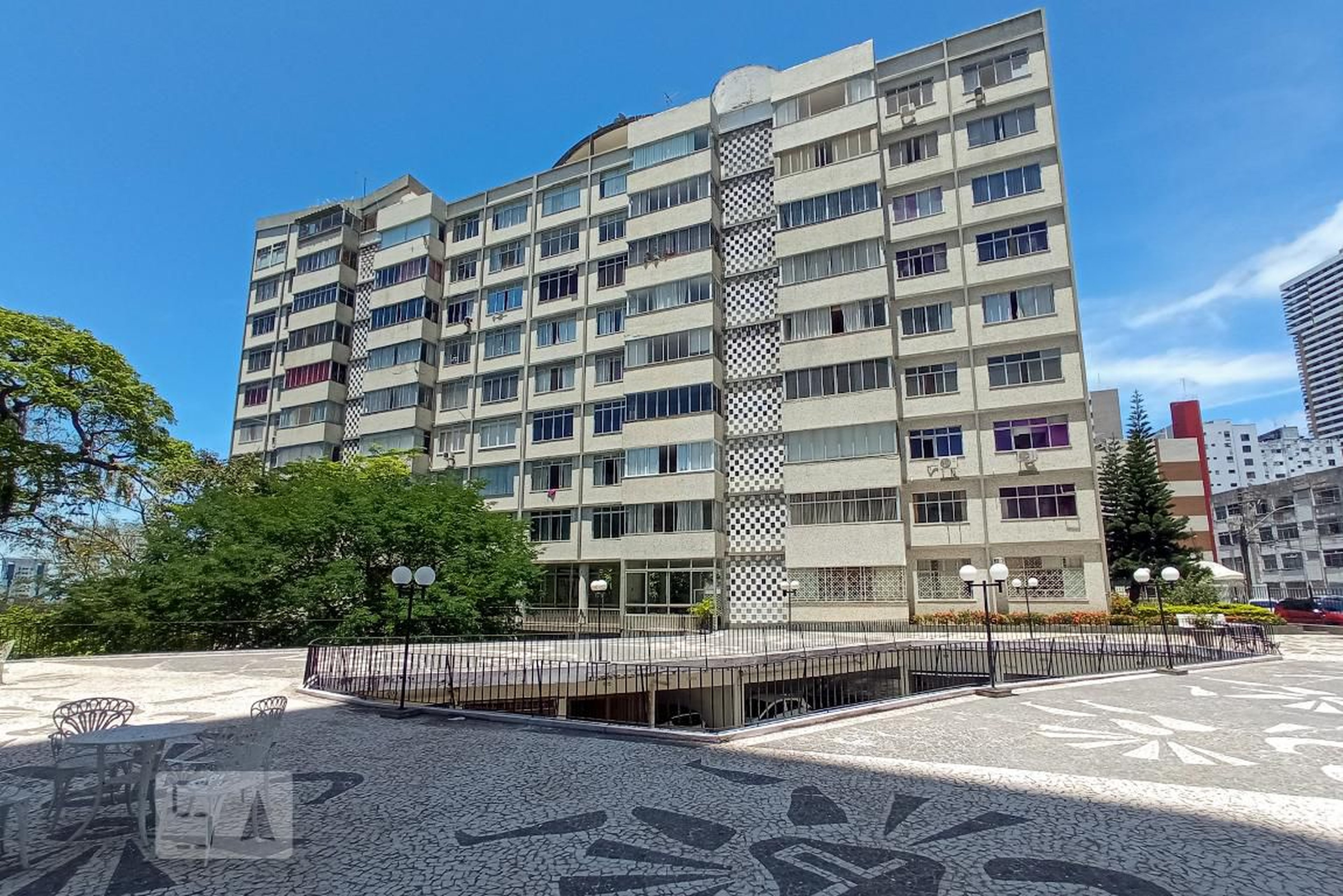 Fachada do Prédio Condomínio em Rua Teixeira Leal, 145