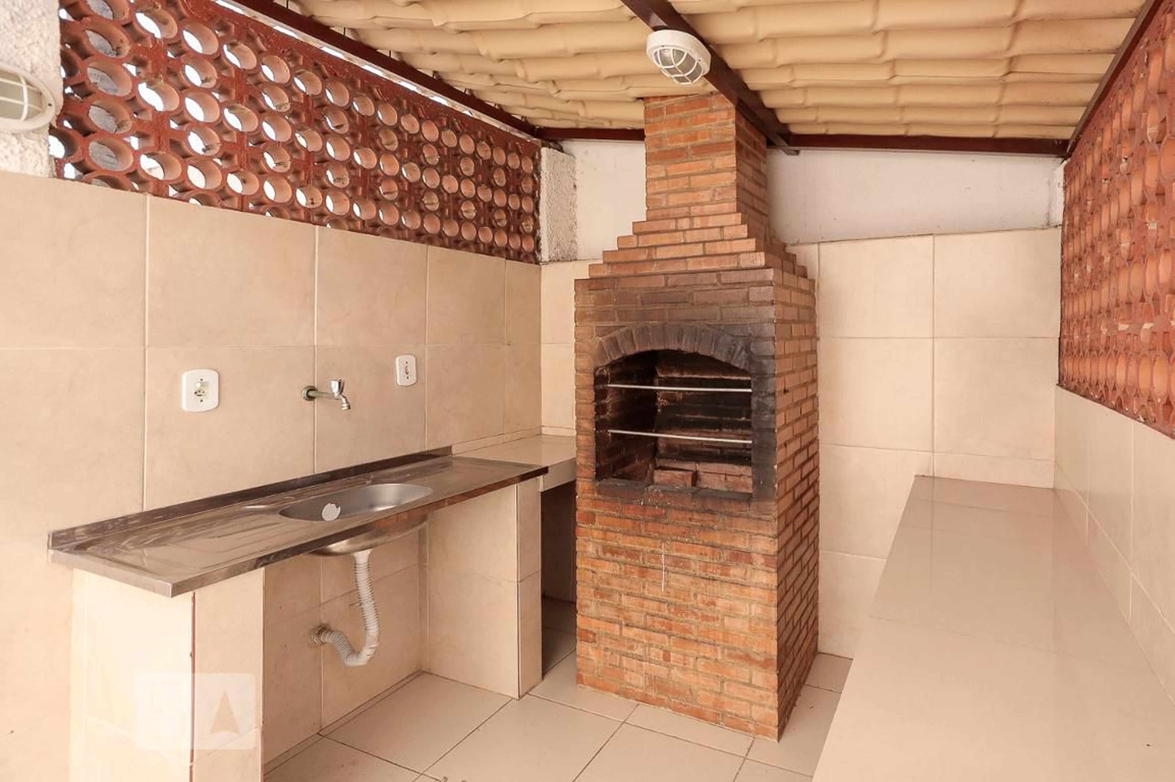 Churrasqueira - Vinte e Oito de Outubro