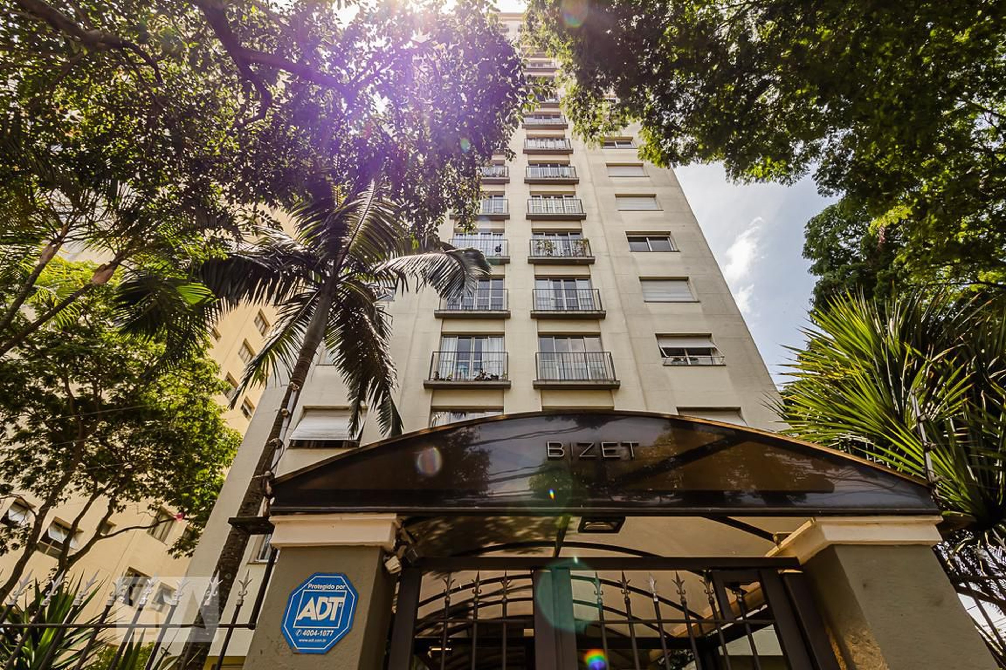 Fachada Condomínio em Rua Antônio Tavares, 655