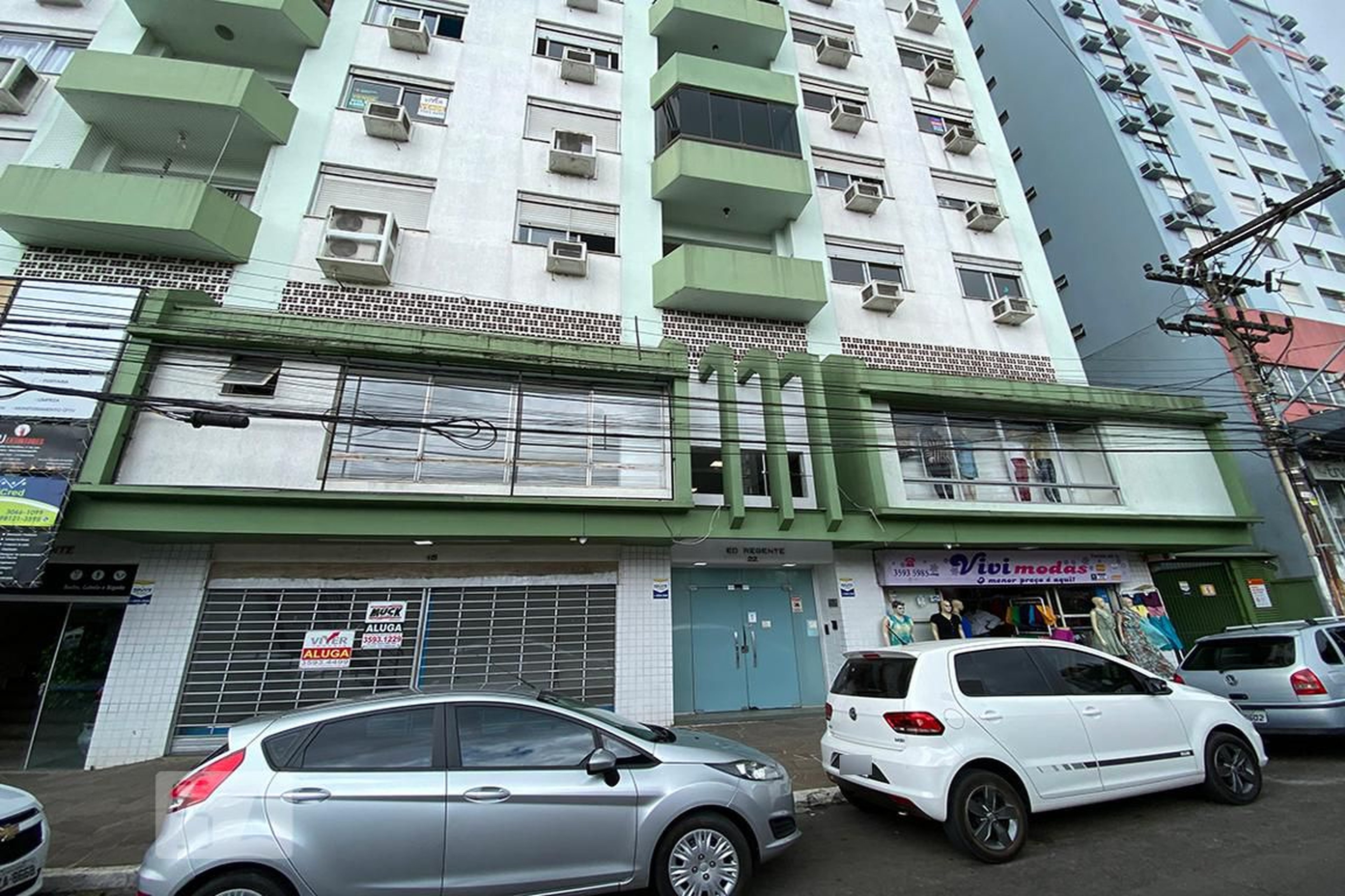 Fachada do Prédio Condomínio em Rua Doutor Magalhães Calvet, 241