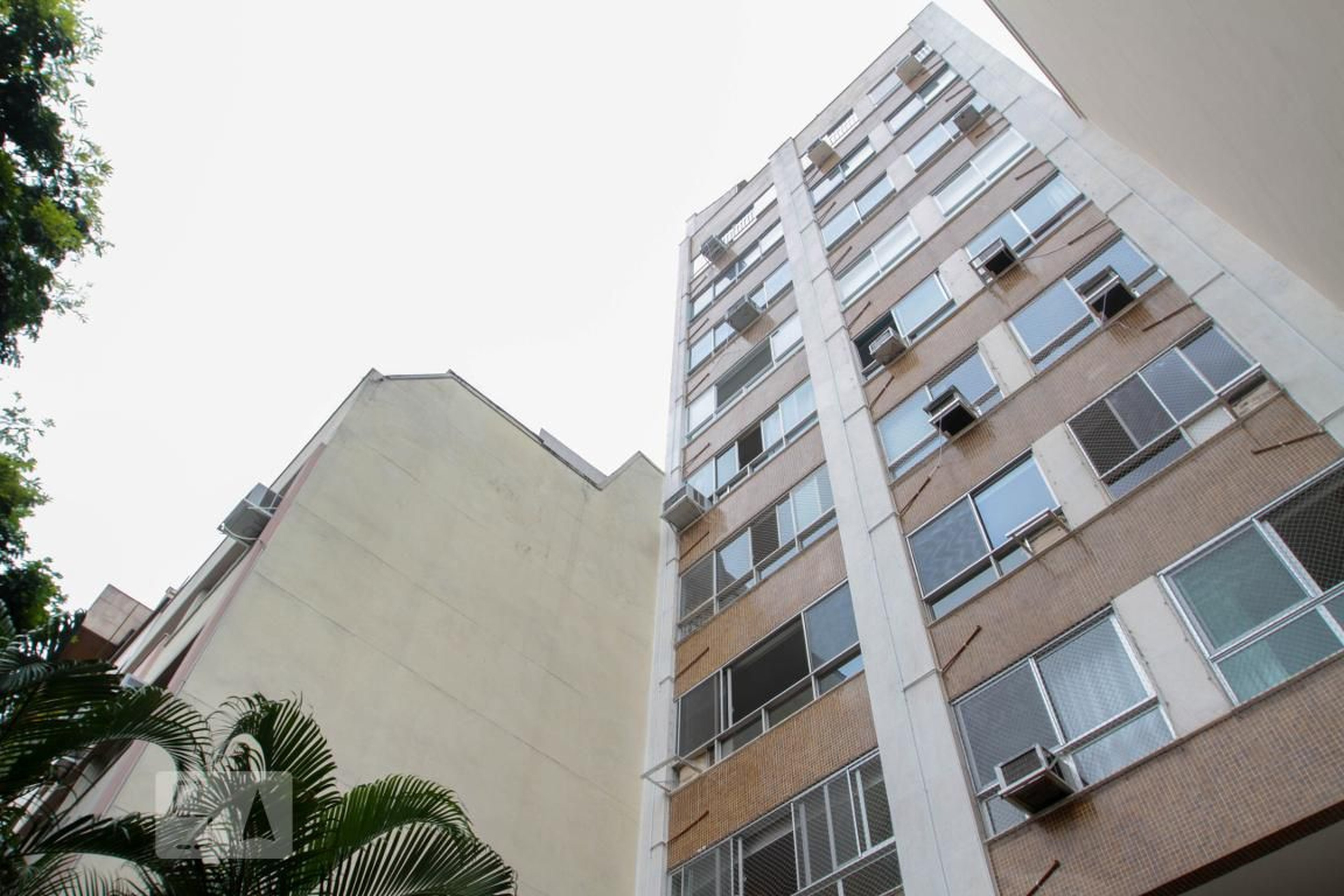 Fachada do Prédio Condomínio DR Blau de Souza