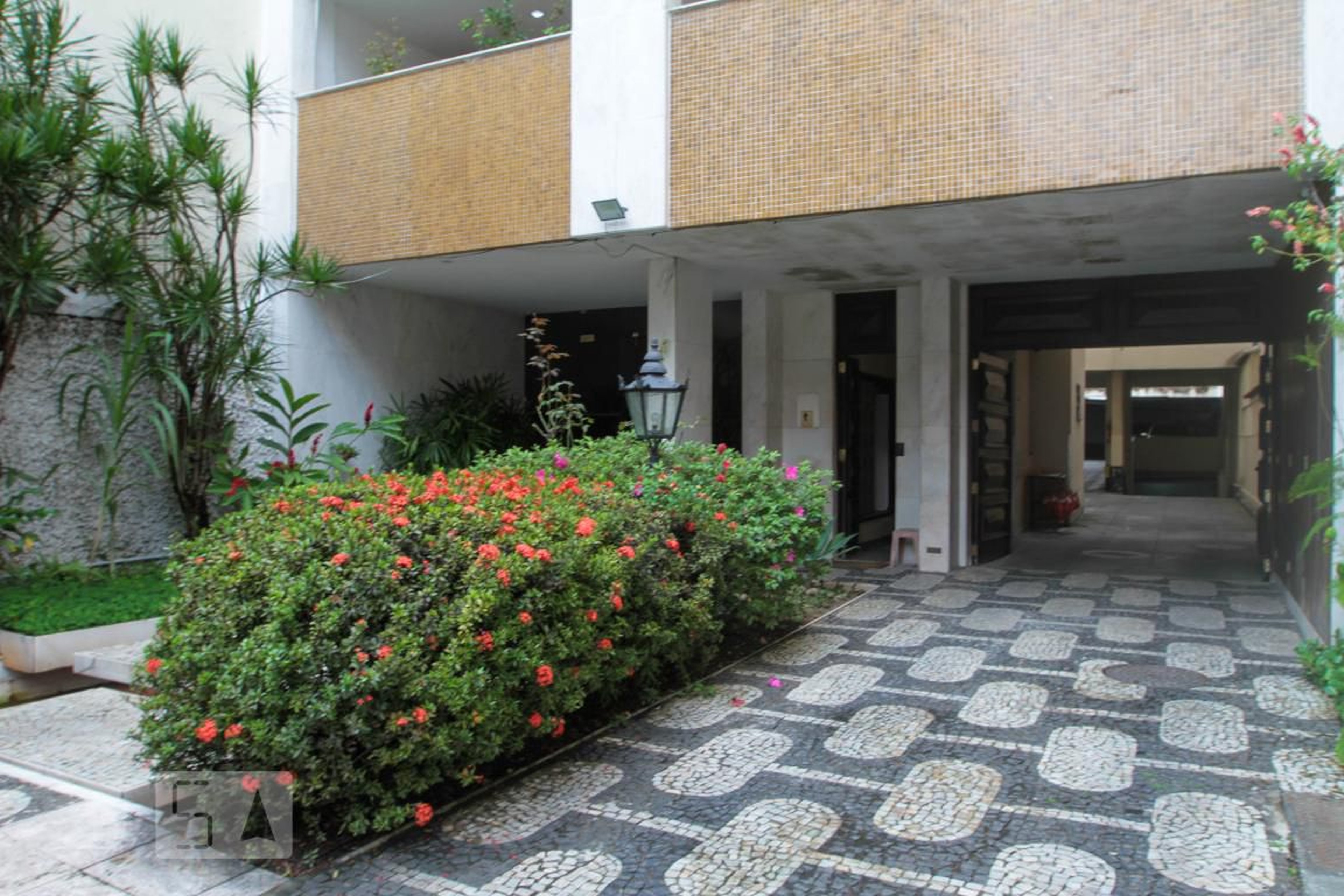 Entrada do Prédio - DR Blau de Souza