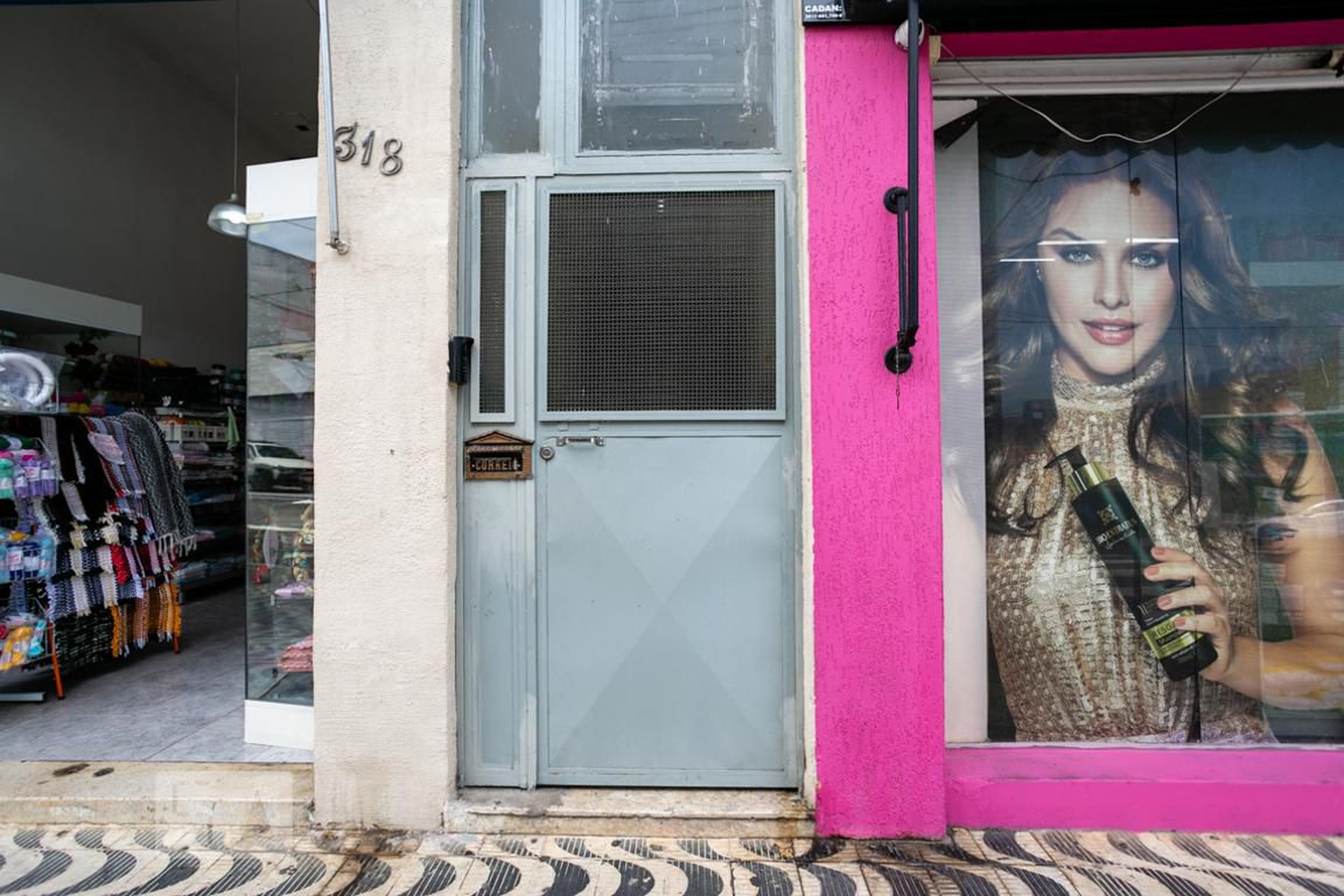 Fachada do condomínio Condomínio Sete Quedas