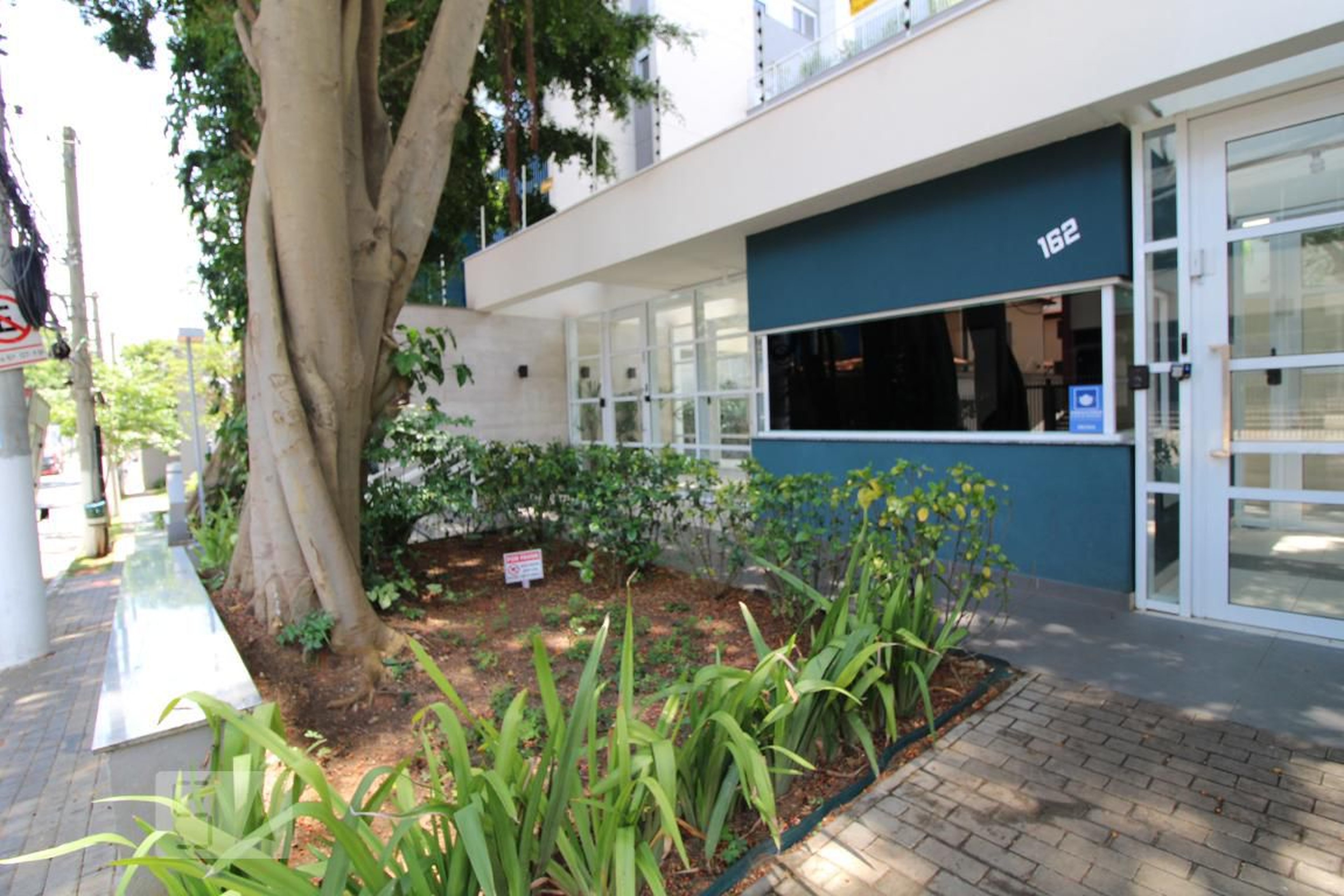 Fachada Condomínio em Rua Antônio das Chagas, 163