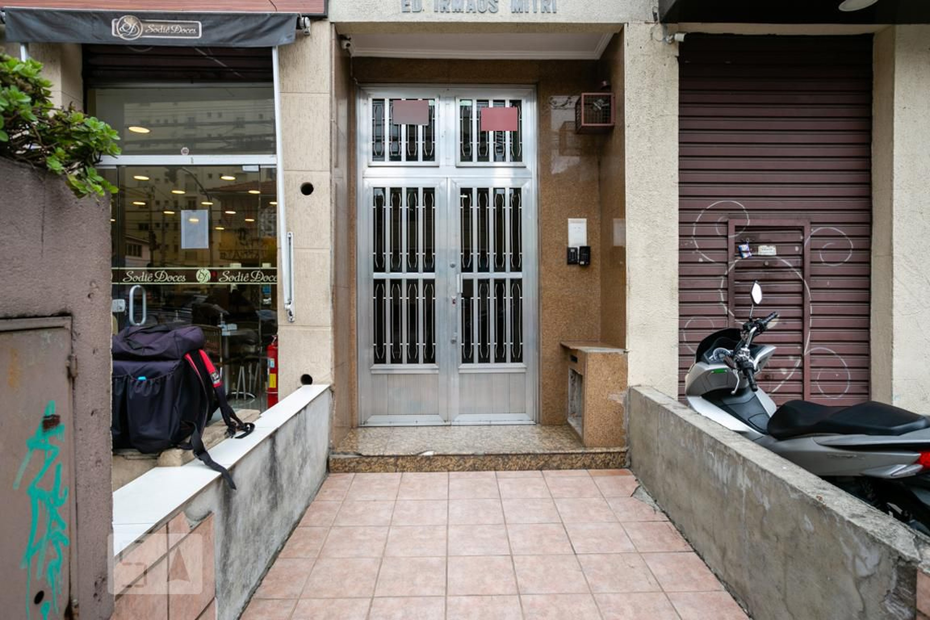 Fachada do condomínio Condomínio Irmão Mittri