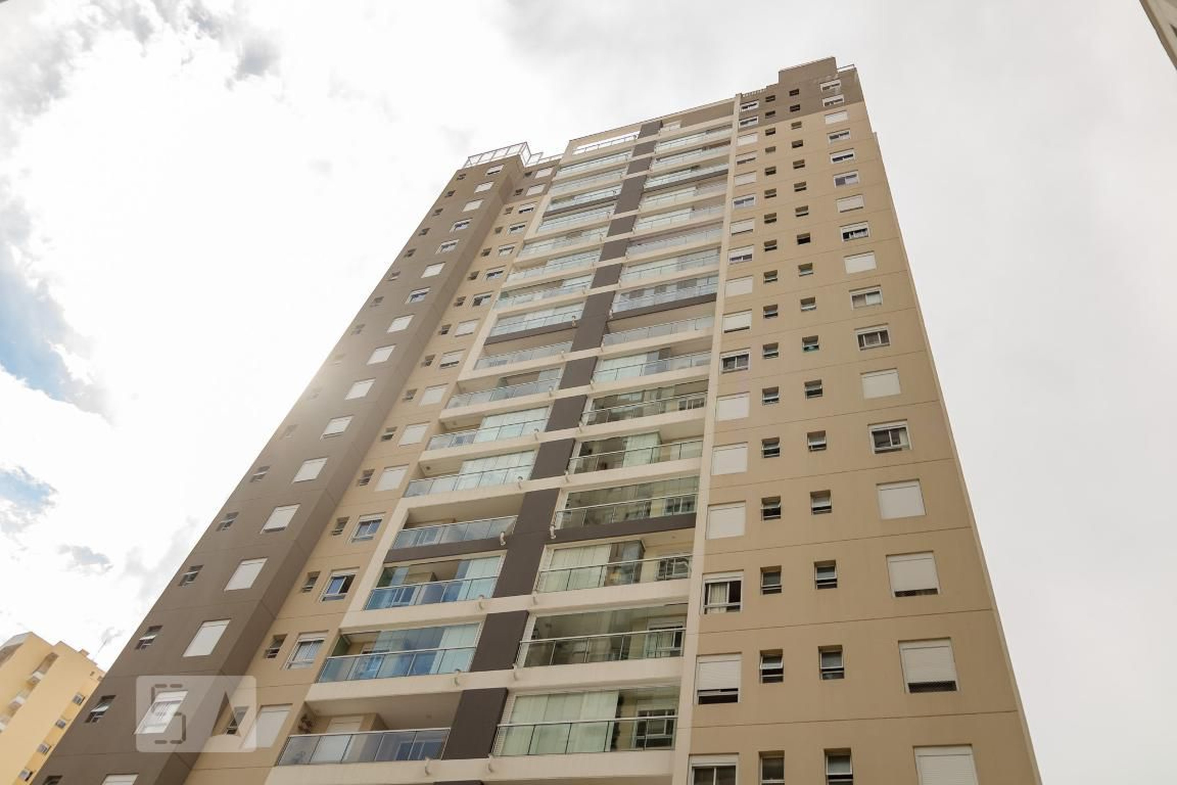 Fachada Condomínio em Rua Rio de Janeiro, 44