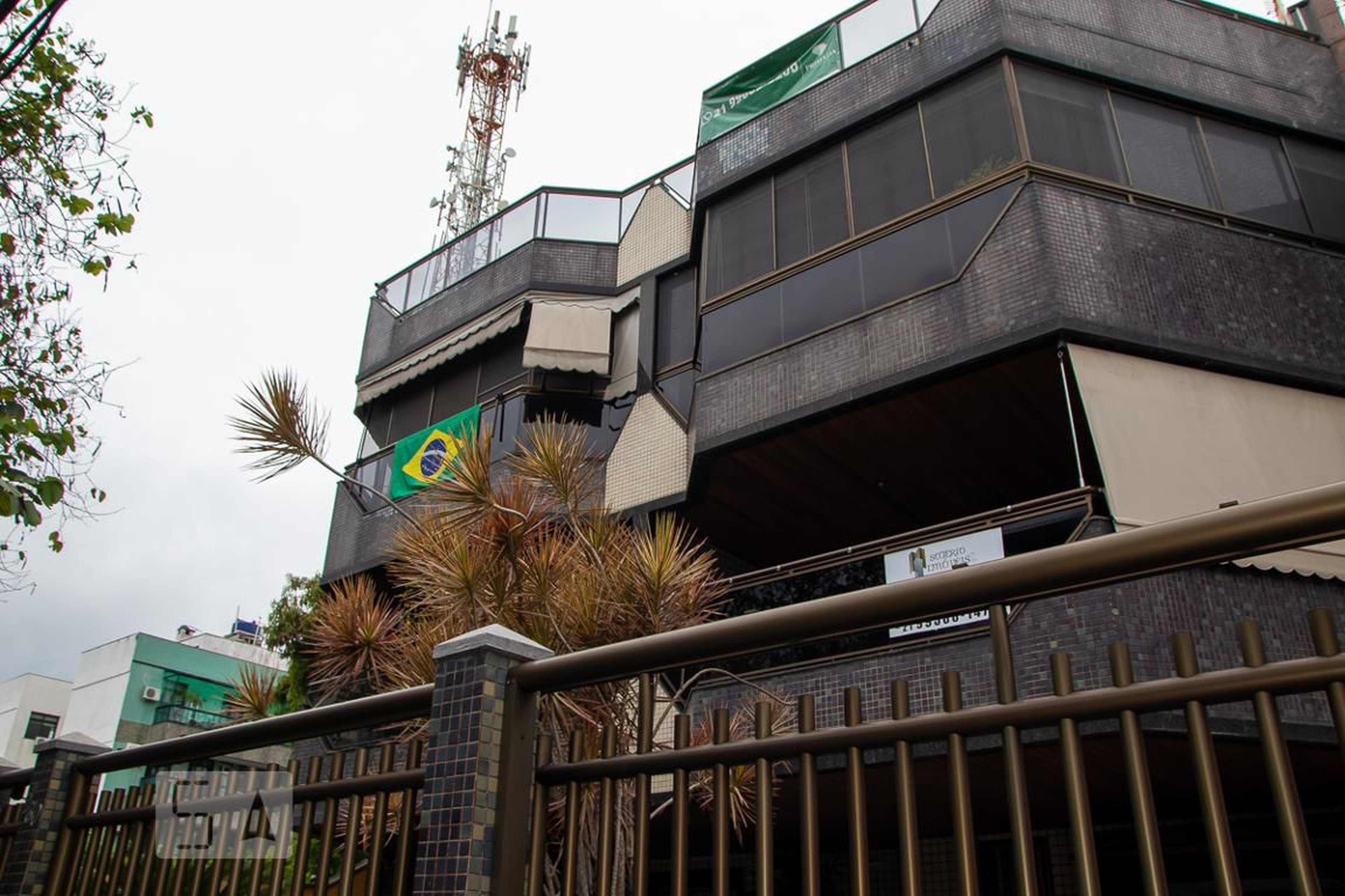 Fachada Condomínio Mont Saint Michel