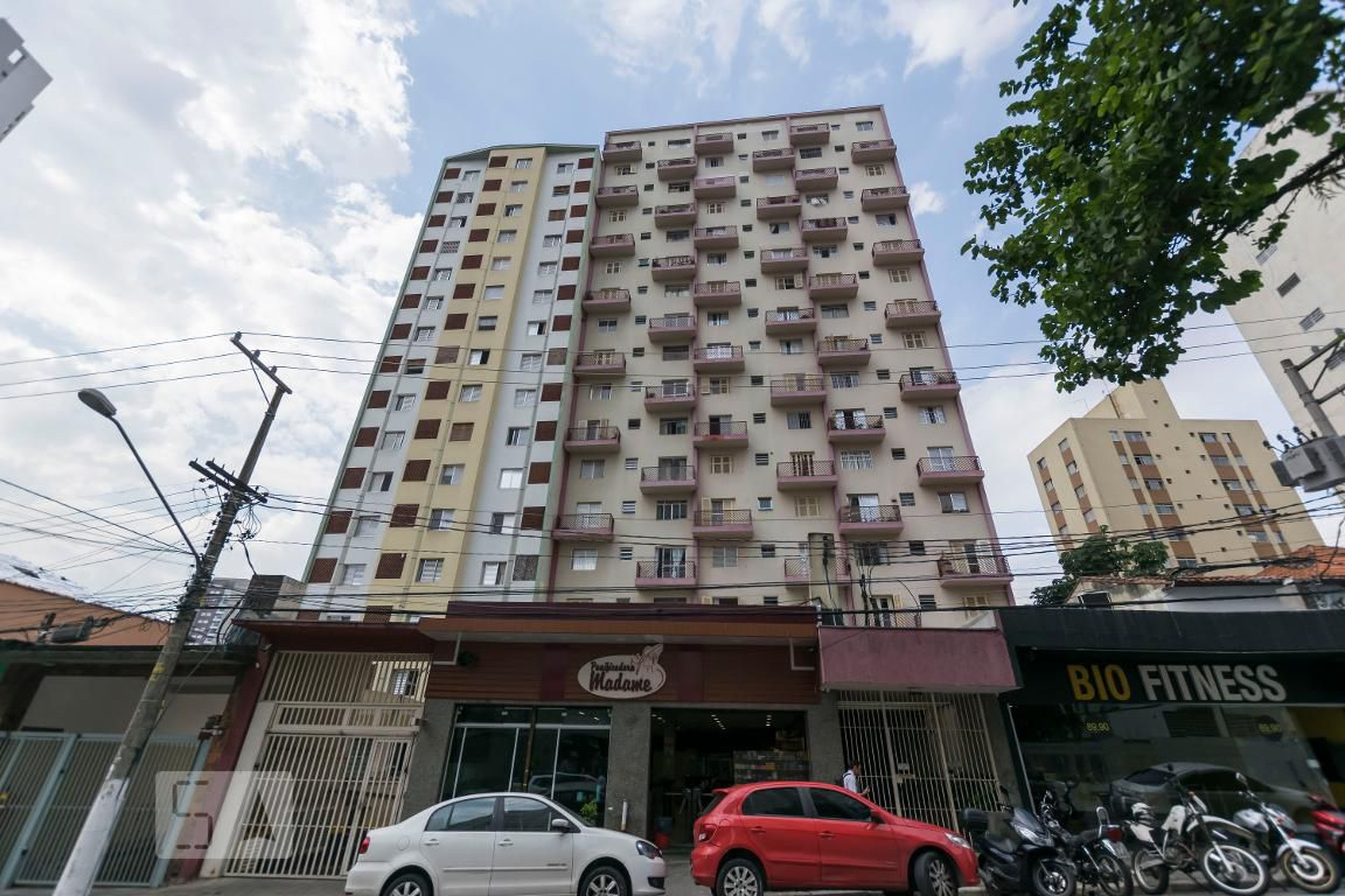 Fachada Condomínio em Rua José Getúlio, 267