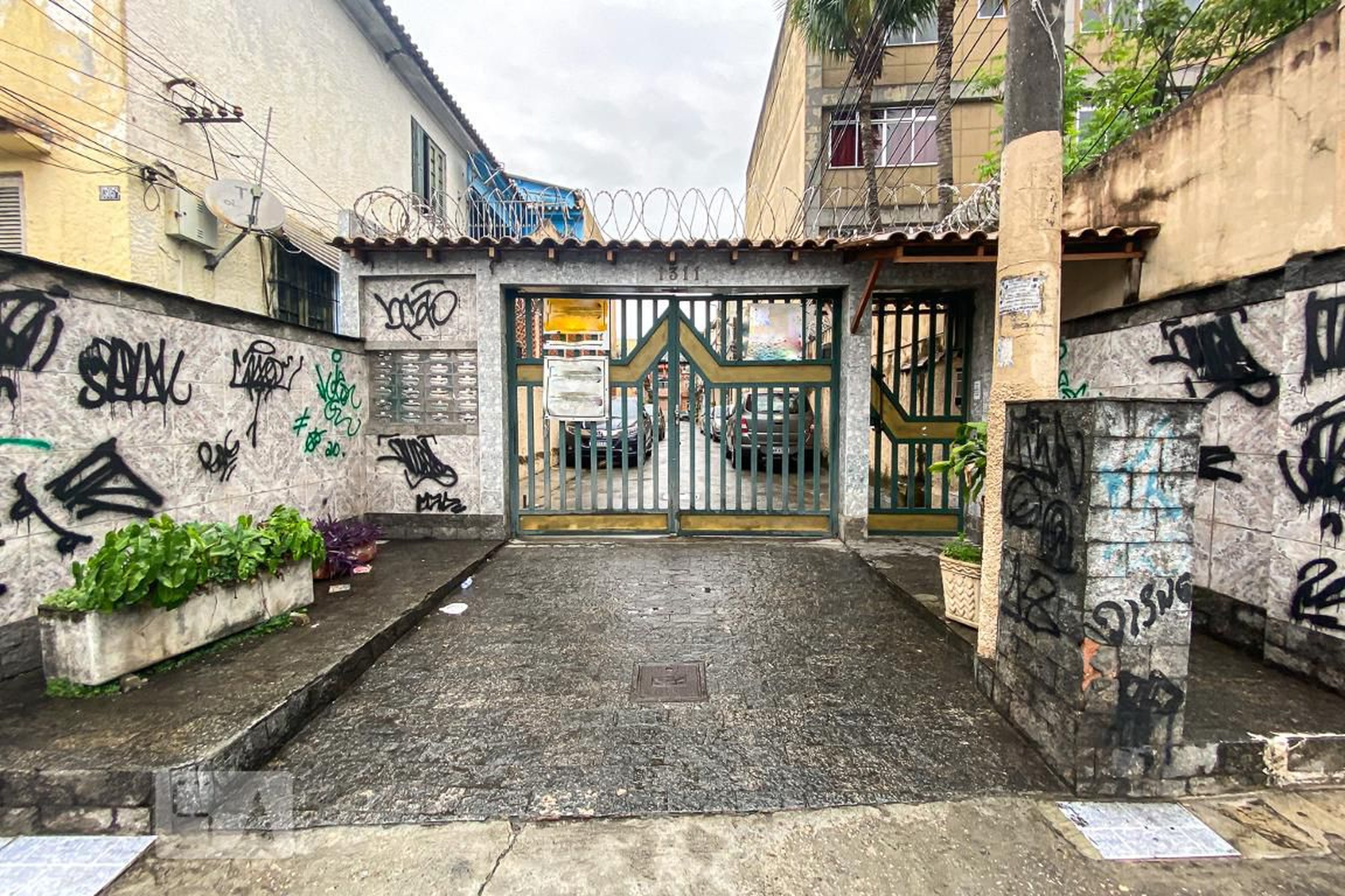 Fachada do Condomínio Condomínio em Rua Uranos, 1311